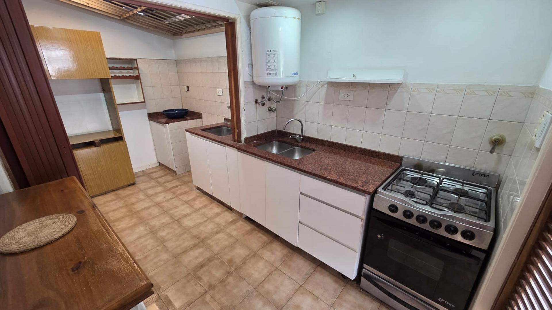 Depto Tipo Casa 2 ambientes con 1 baño