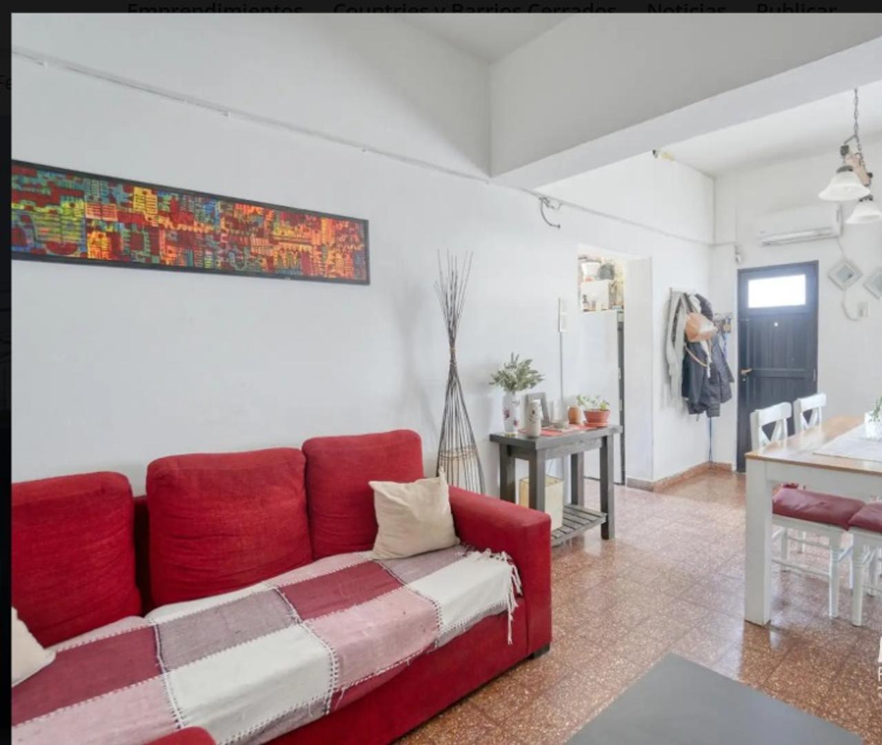 Casa con locales en venta en Martinez 3 ambientes