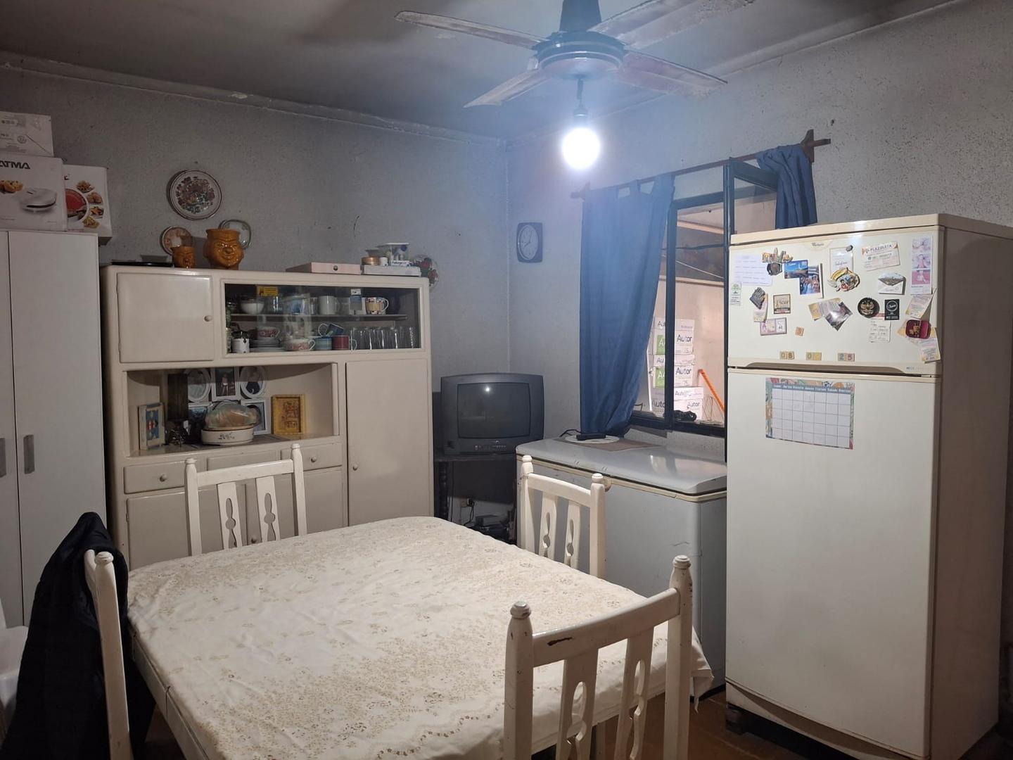 Casa 4 ambientes con 1 baño