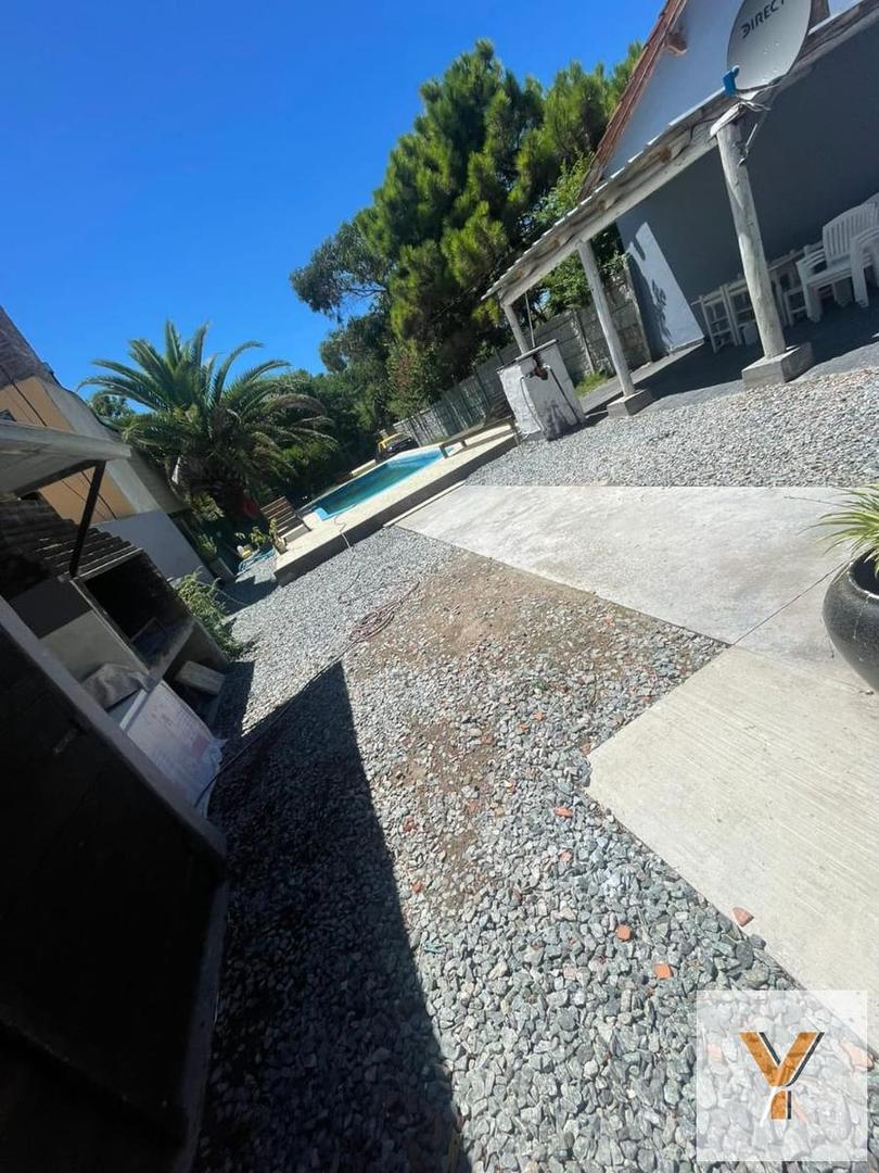 Casa en venta - 2 Dormitorios 1 Baño - 384Mts2 - Mar de Cobo
