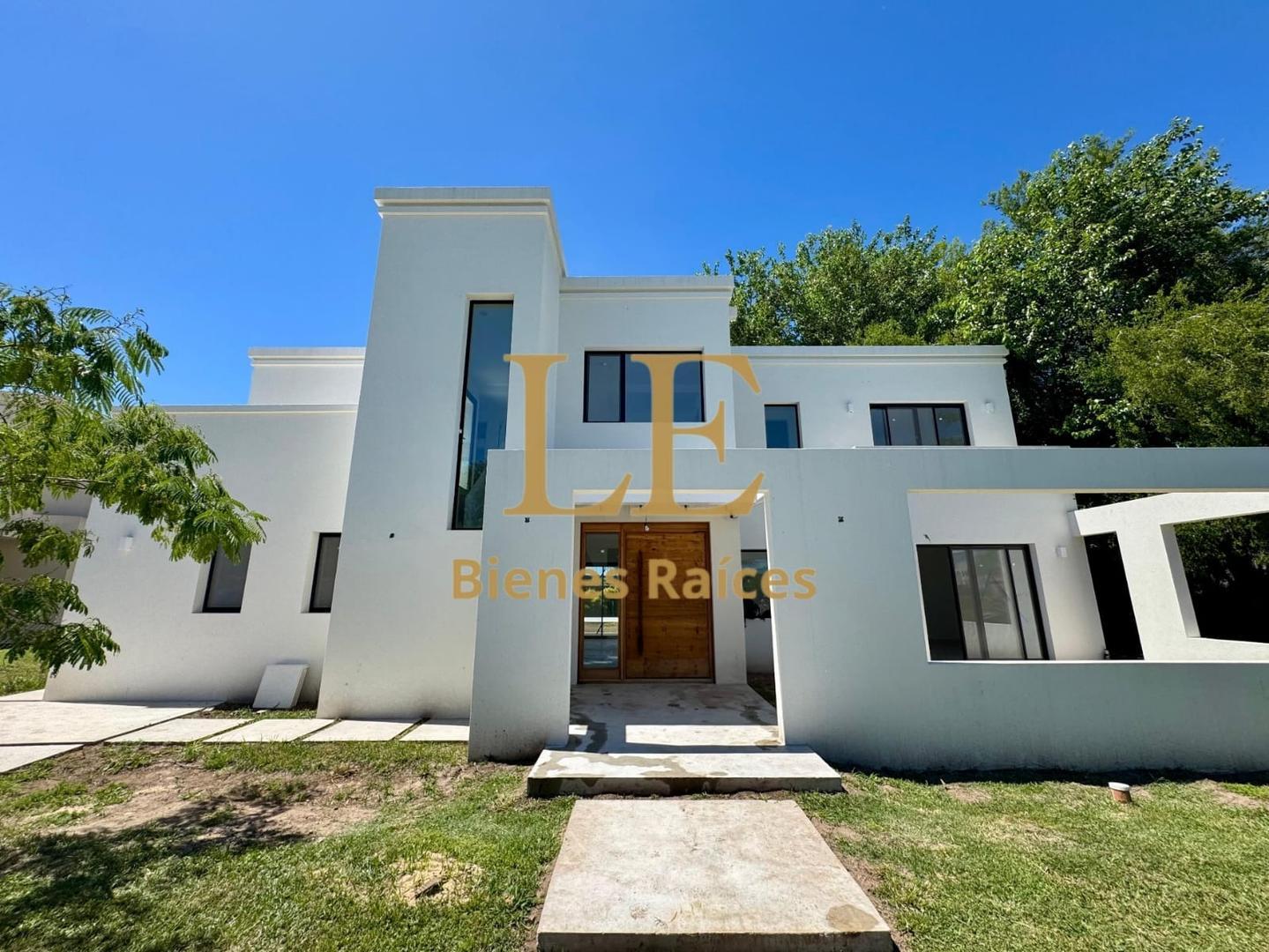 Casa en Venta al Noreste