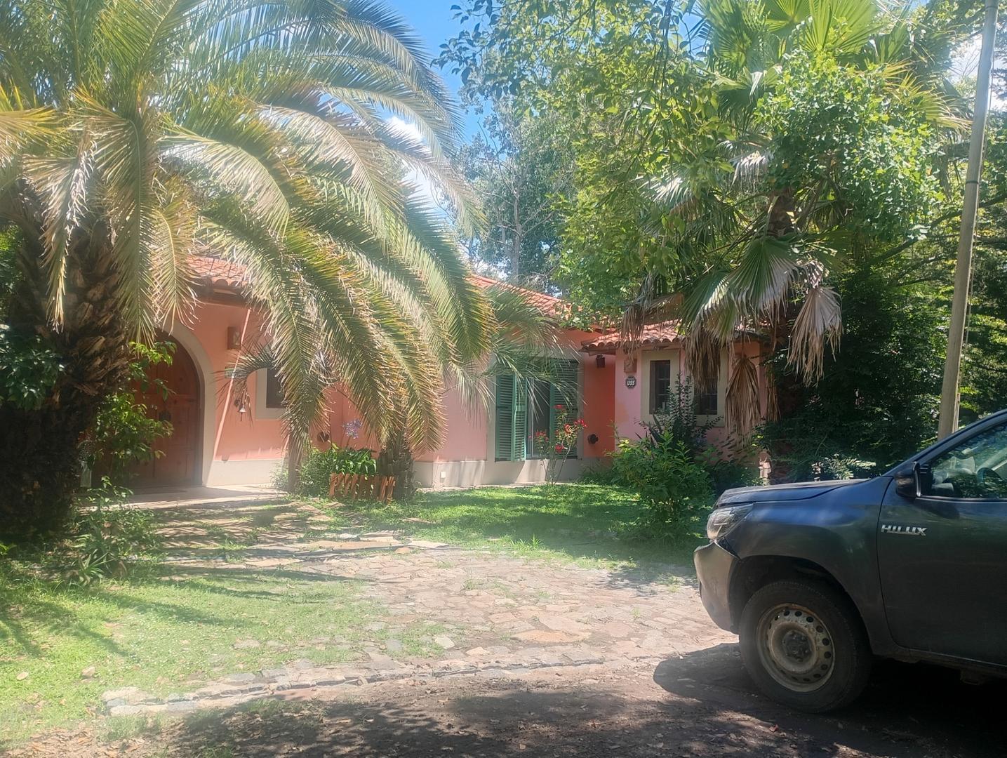 Casa 4 ambientes con 3 baños