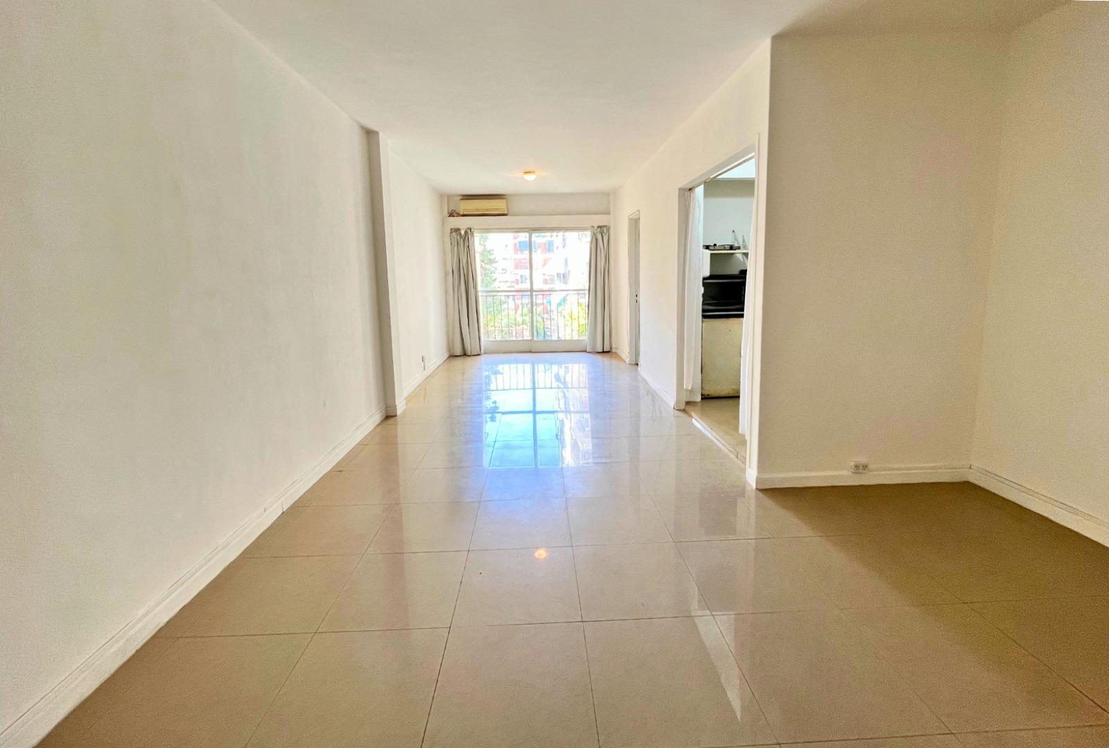 Paraguay 3400, Piso 5