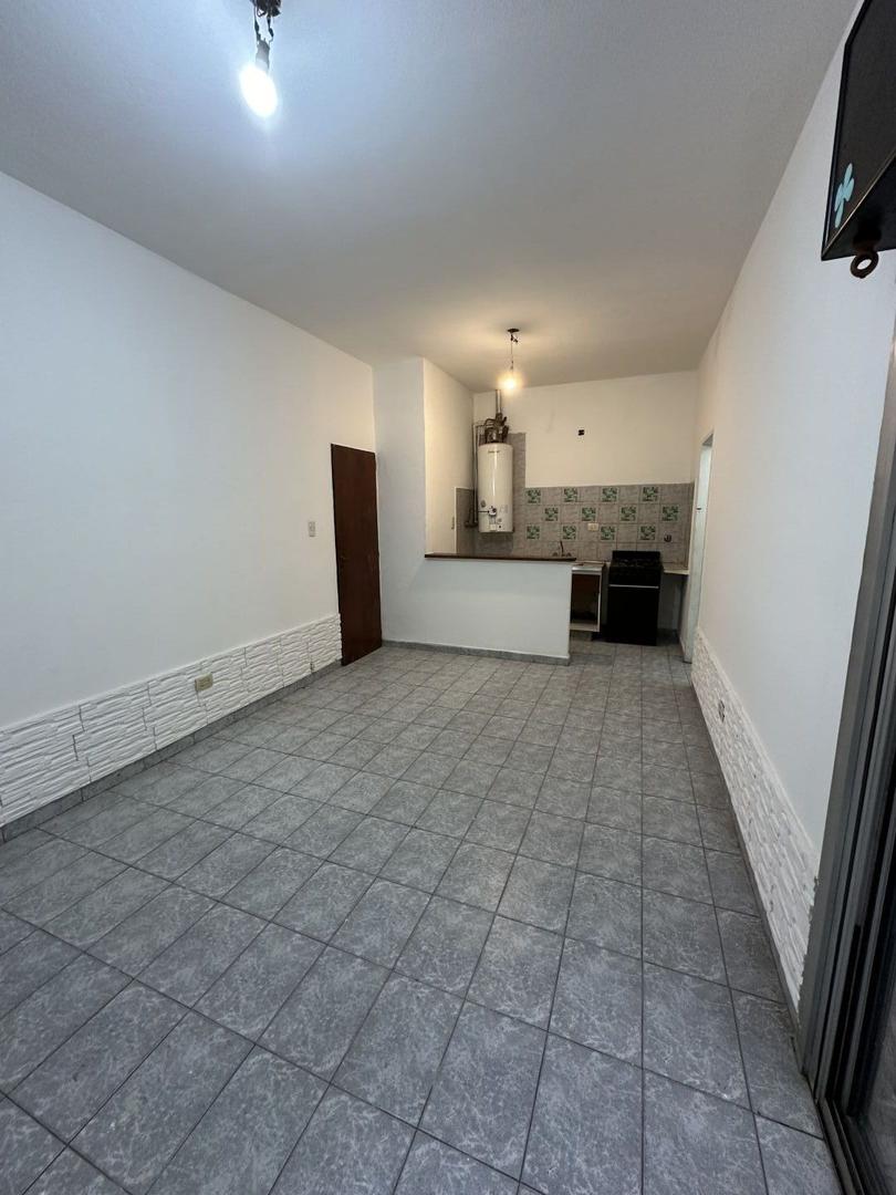 Depto Tipo Casa en Alquiler de 2 ambientes