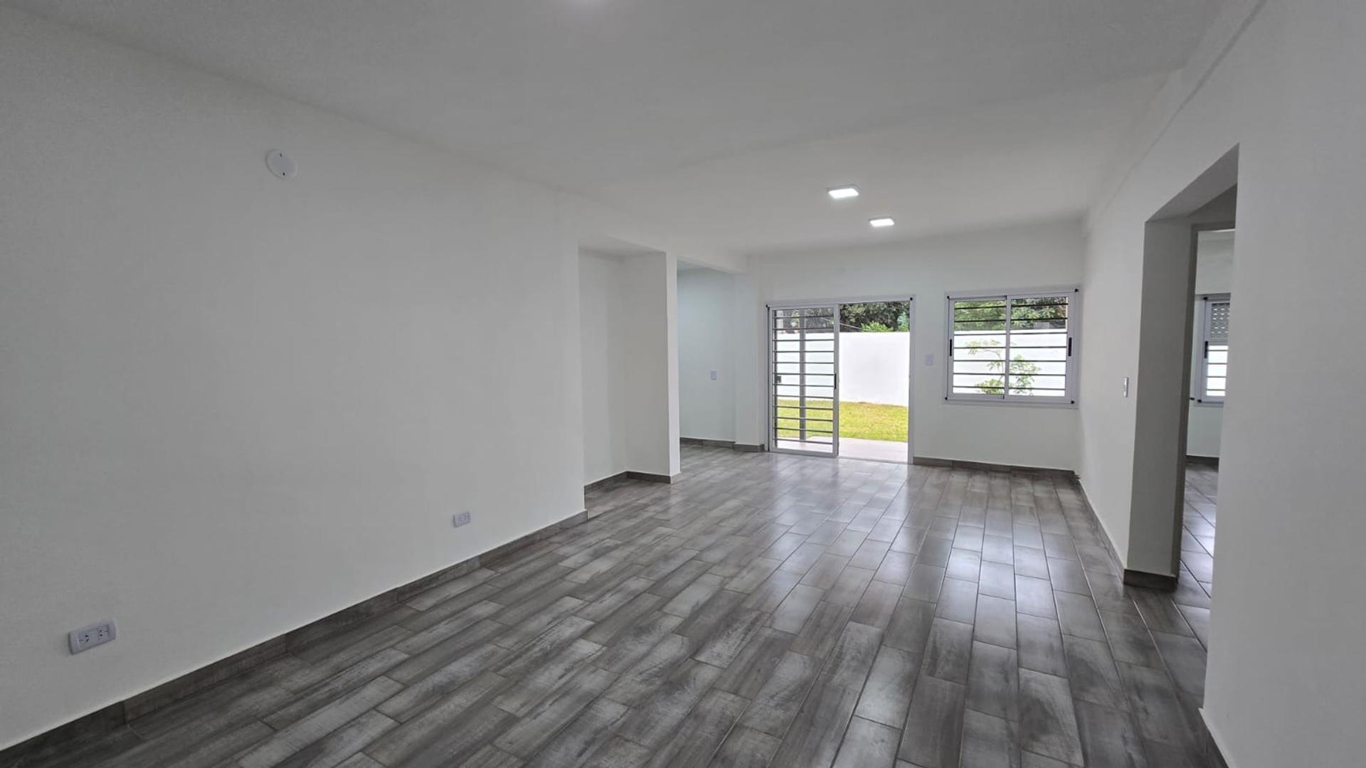 Casa 3 ambientes con 2 baños