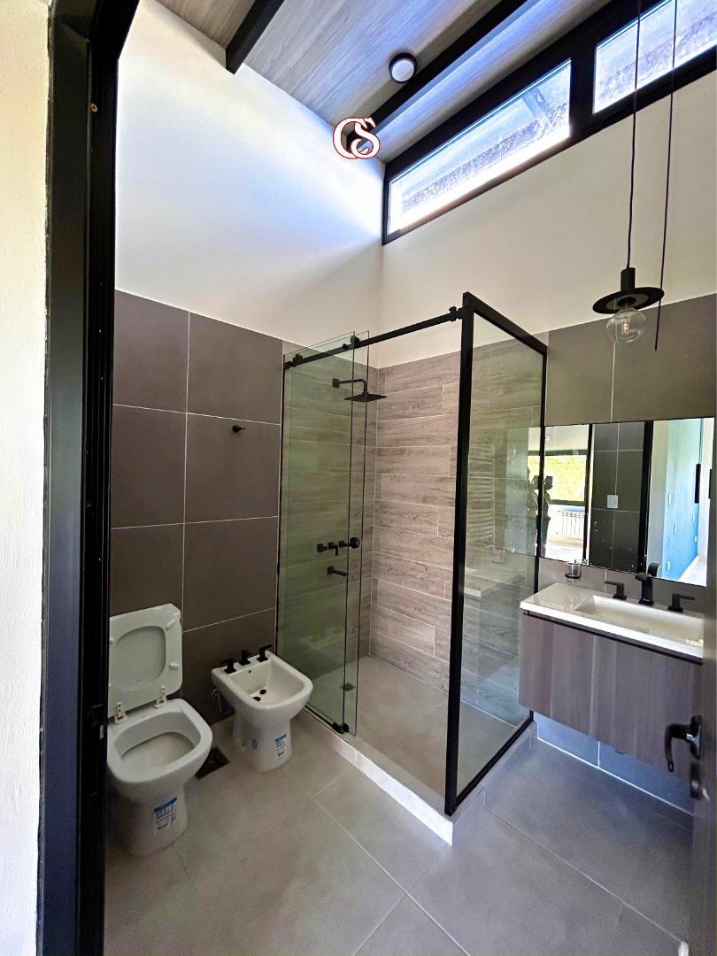 CASA EN VENTA - LA VERBENA