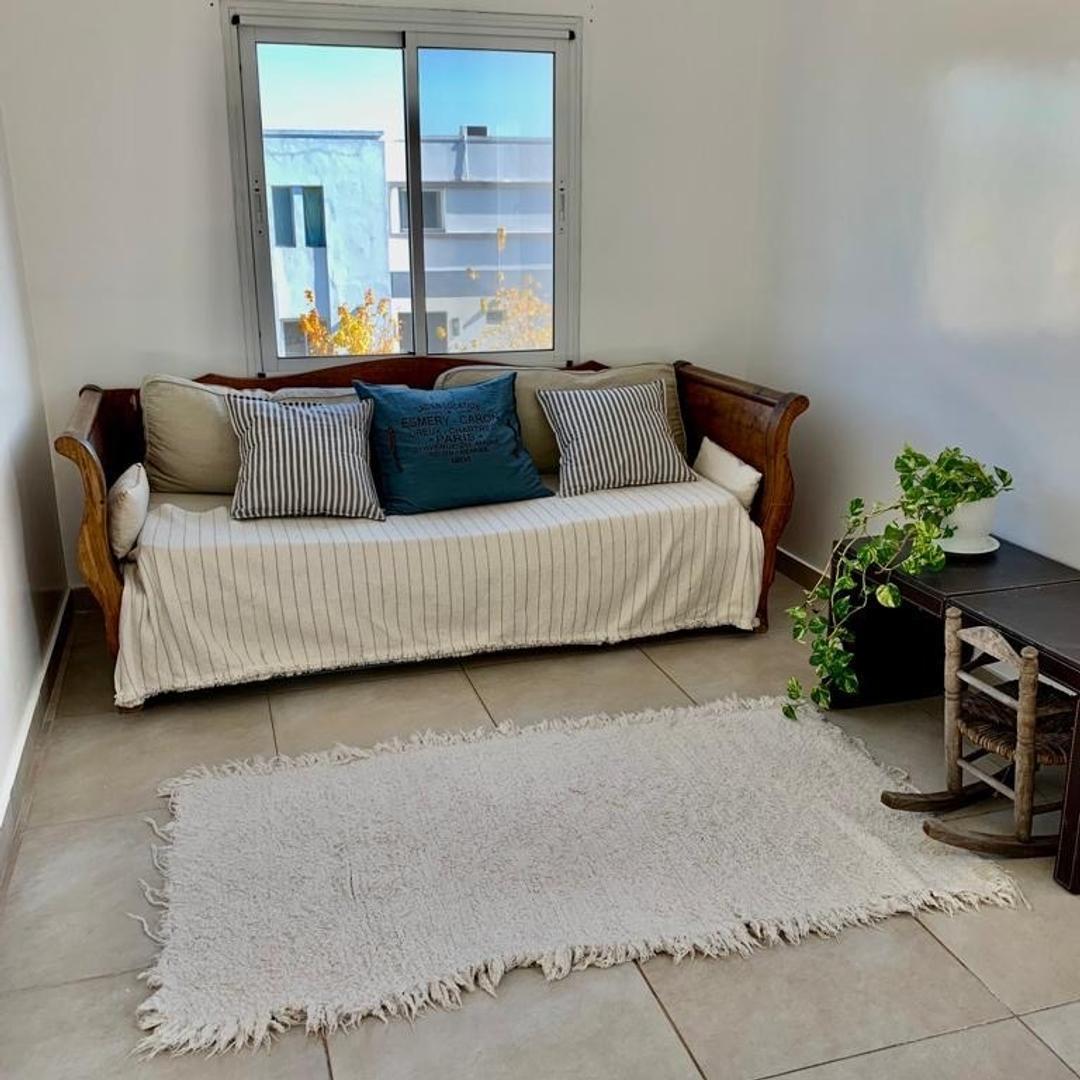 Casa 6 ambientes con 4 baños