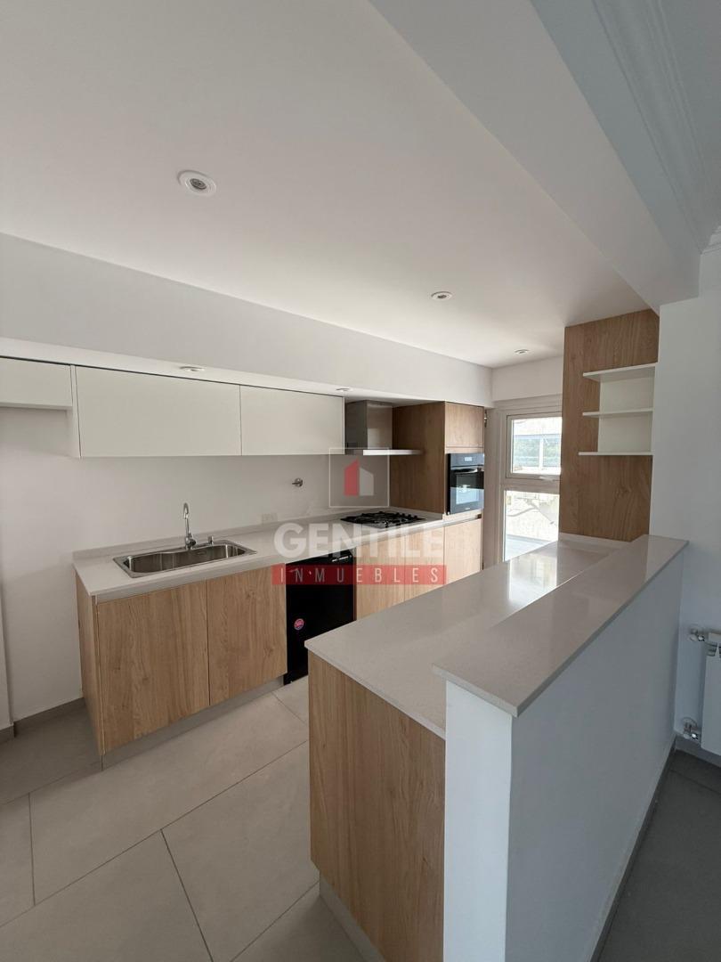 Semi piso de 4 ambientes de categoria - Villa Santa rita