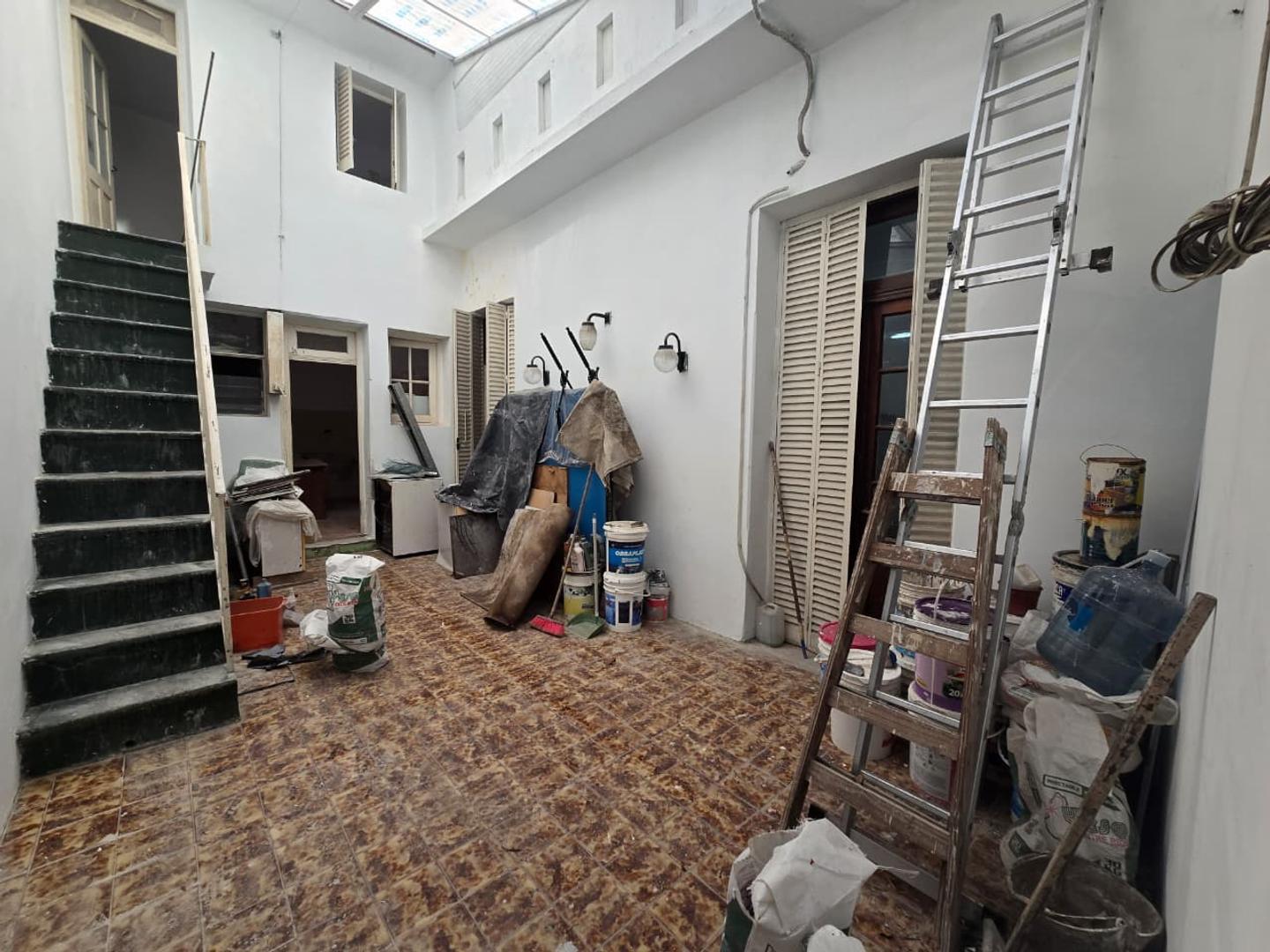 VENTA CASA LOTE PROPIO 4AMB TERRAZA AVELLANEDA 200 CABALLITO