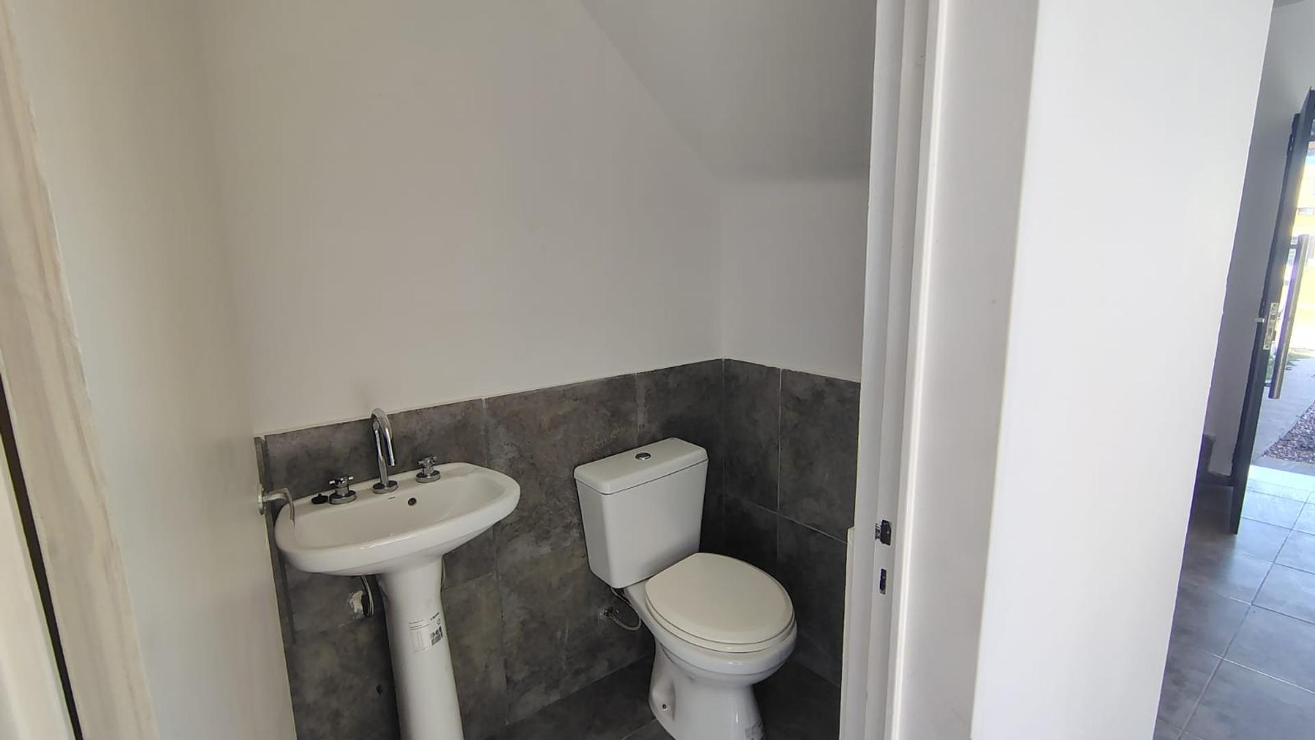 VENTA DUPLEX 2 DORMITORIOS VALLE CERCANO