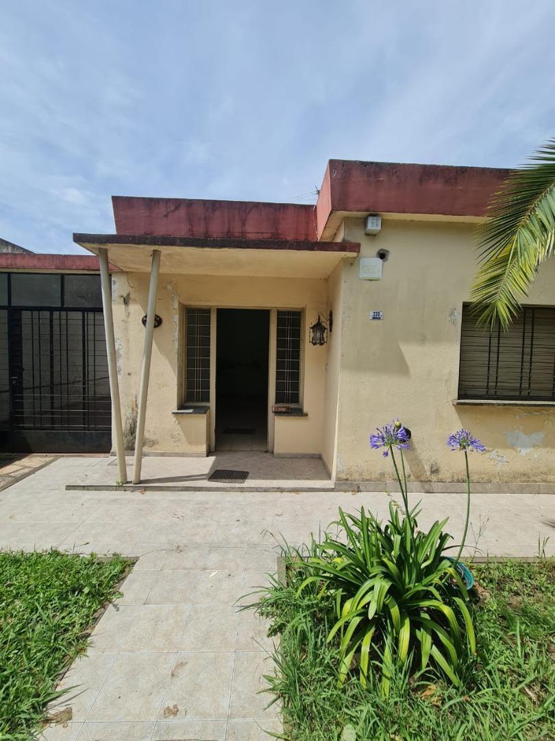 Casa Céntrica en venta, Marcos Paz.