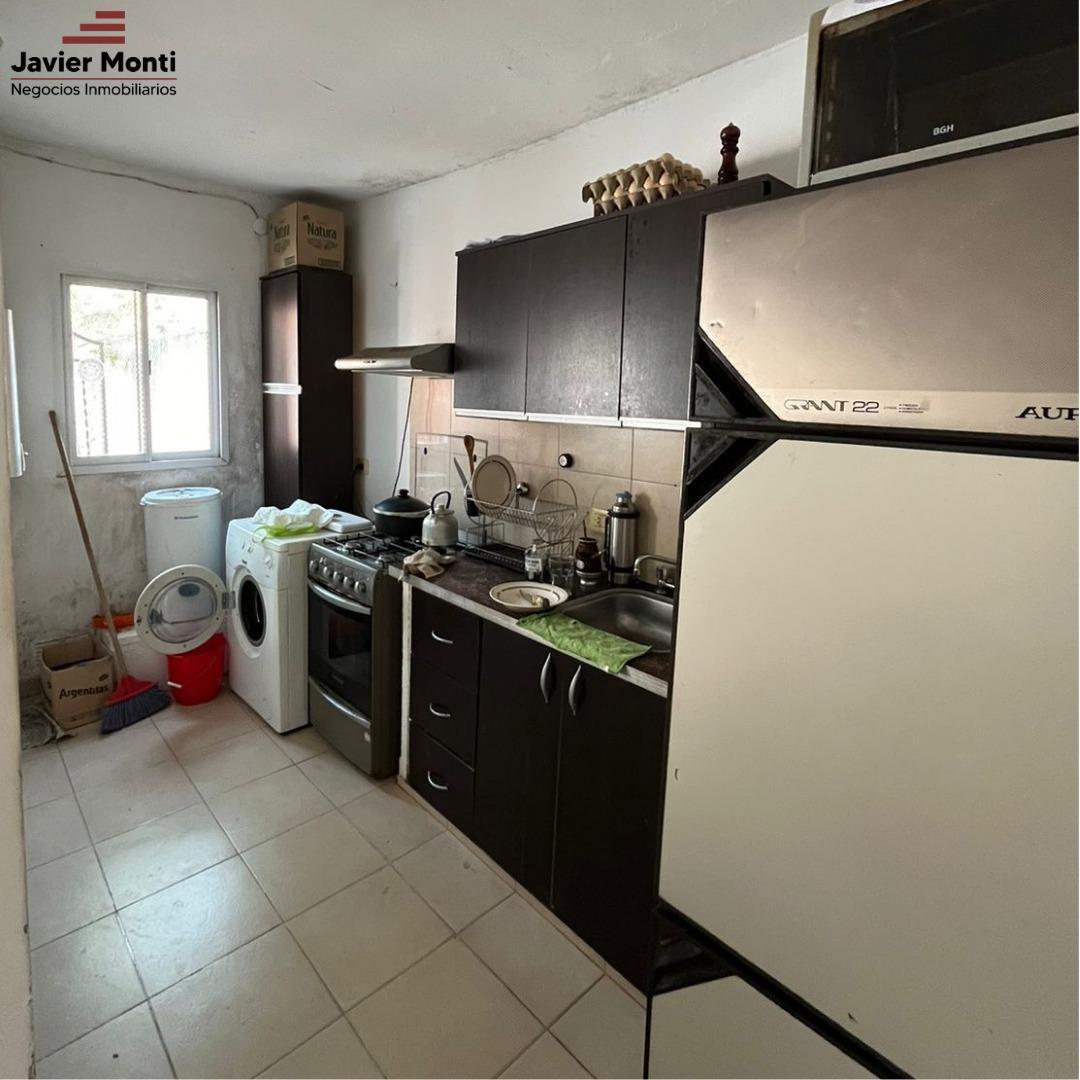 Casa 2 ambientes con 1 baño