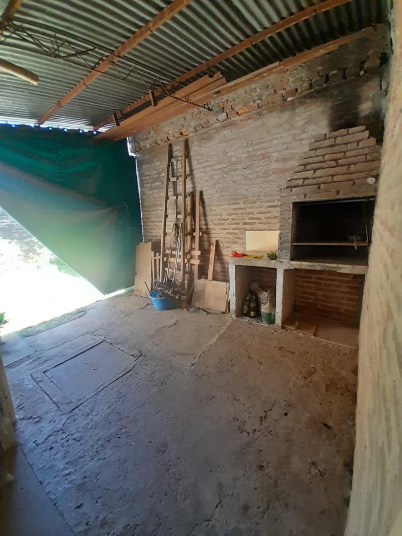 Casa en Venta! a mts. de Av. Islas Malvinas