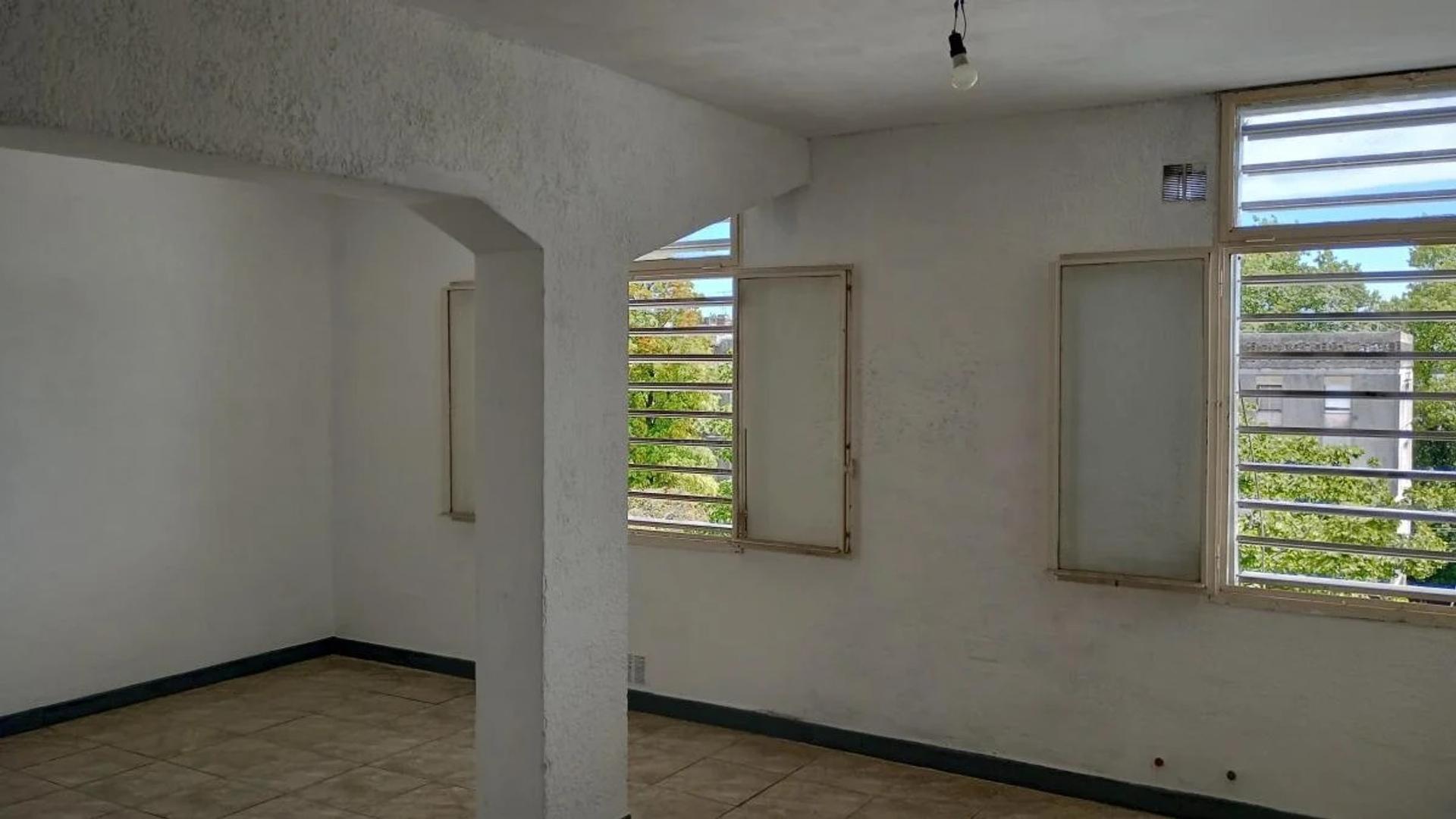 Venta de departamento dos dormitorios, Tolosa La Plata