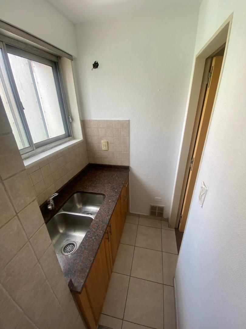 ALQUILER - Departamento 3 dormitorios y cochera