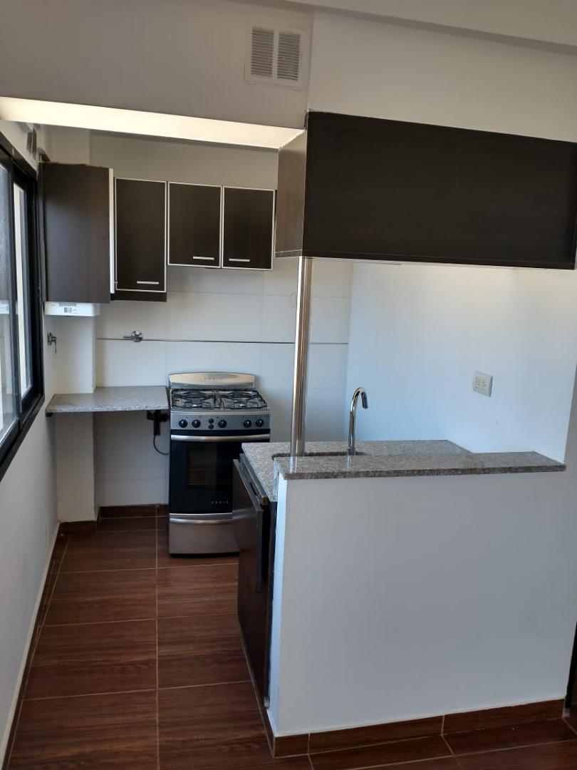 Departamento en Alquiler con 1 cochera