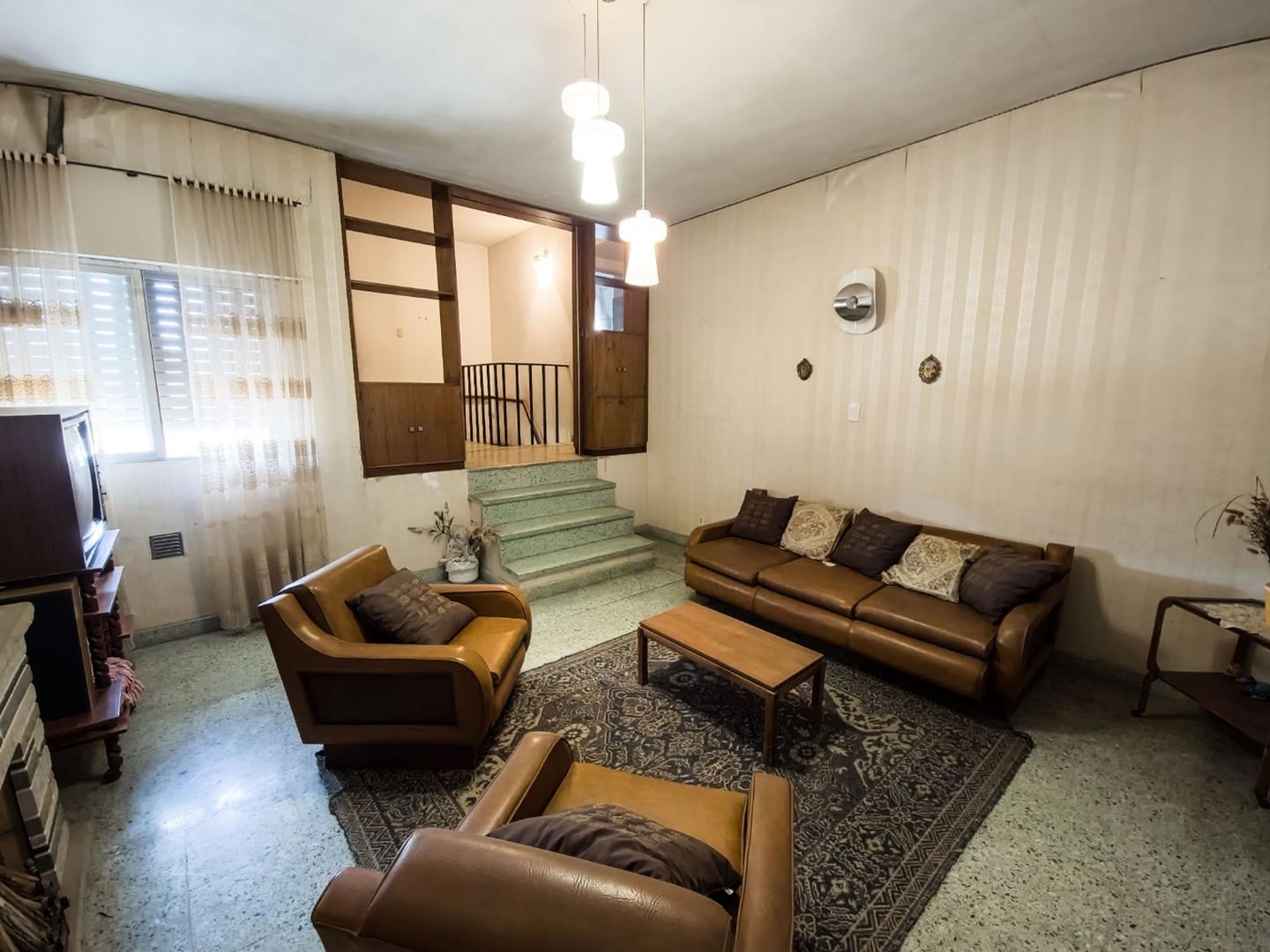 Casa en Venta con 1 cochera