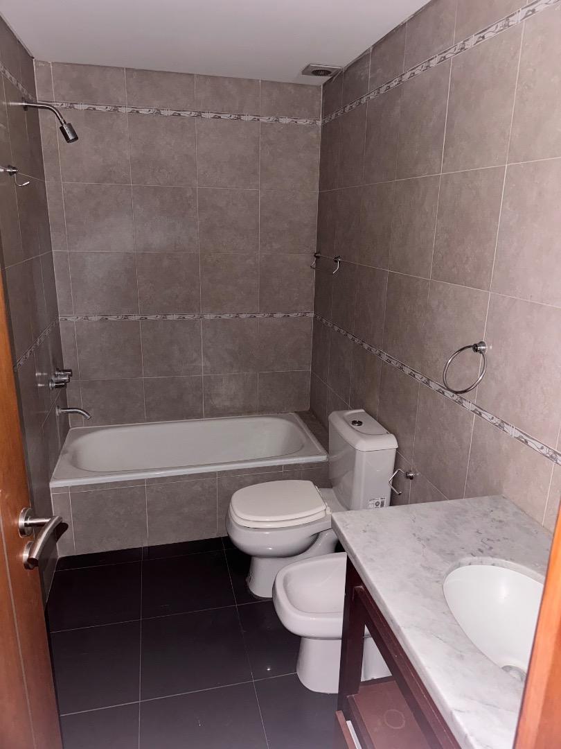 Depto Tipo Casa 5 ambientes con 3 baños