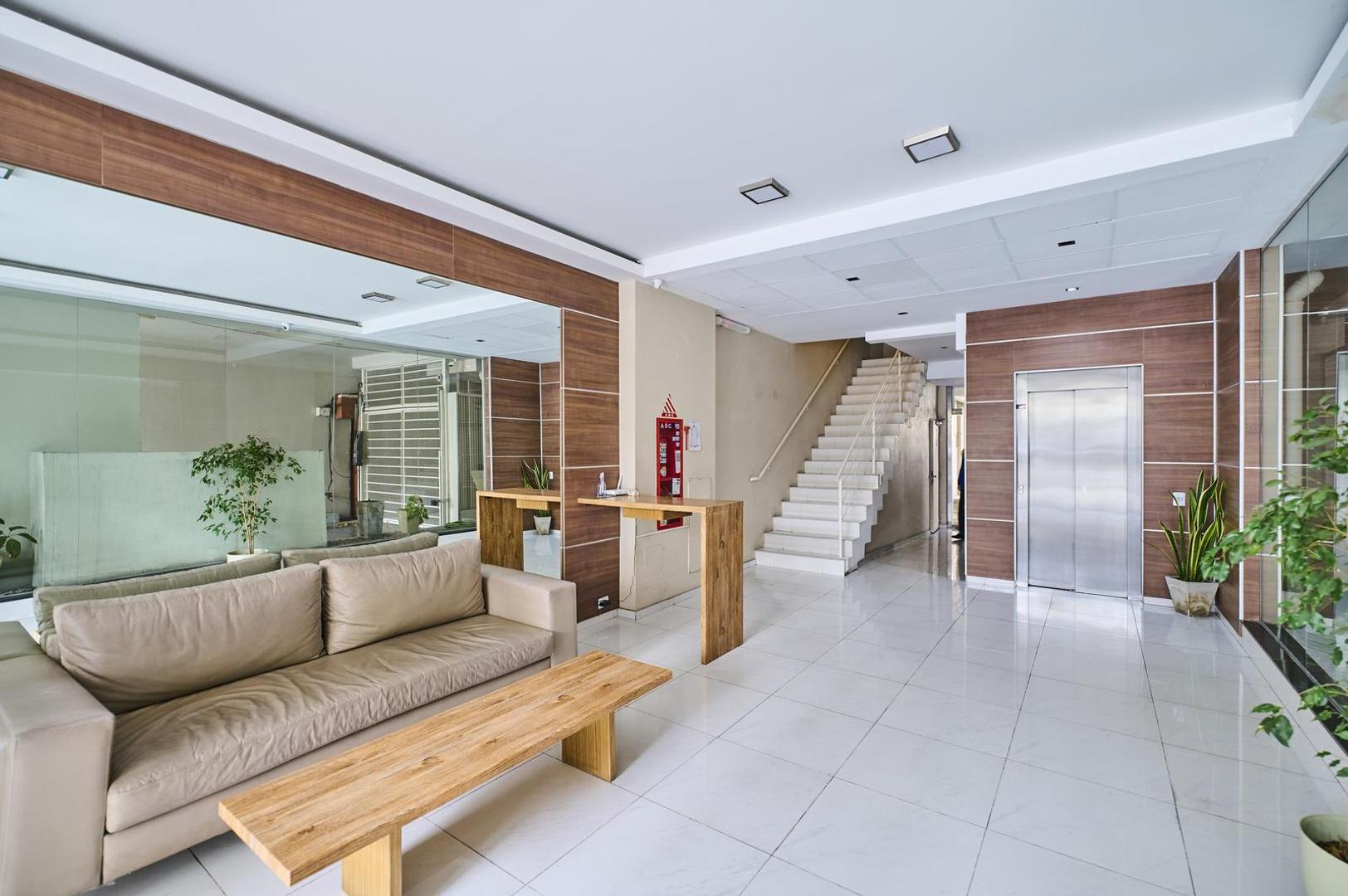 Departamento en Alquiler con 1 cochera