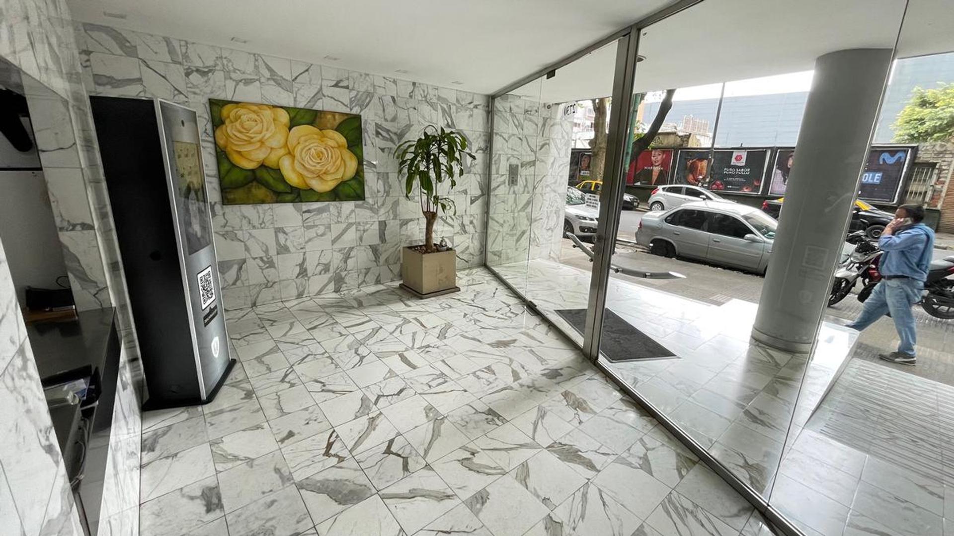 Oficina en Venta con 2 cocheras