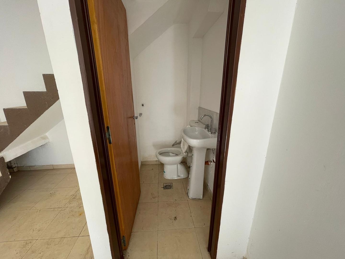 Casa 3 ambientes con 2 baños