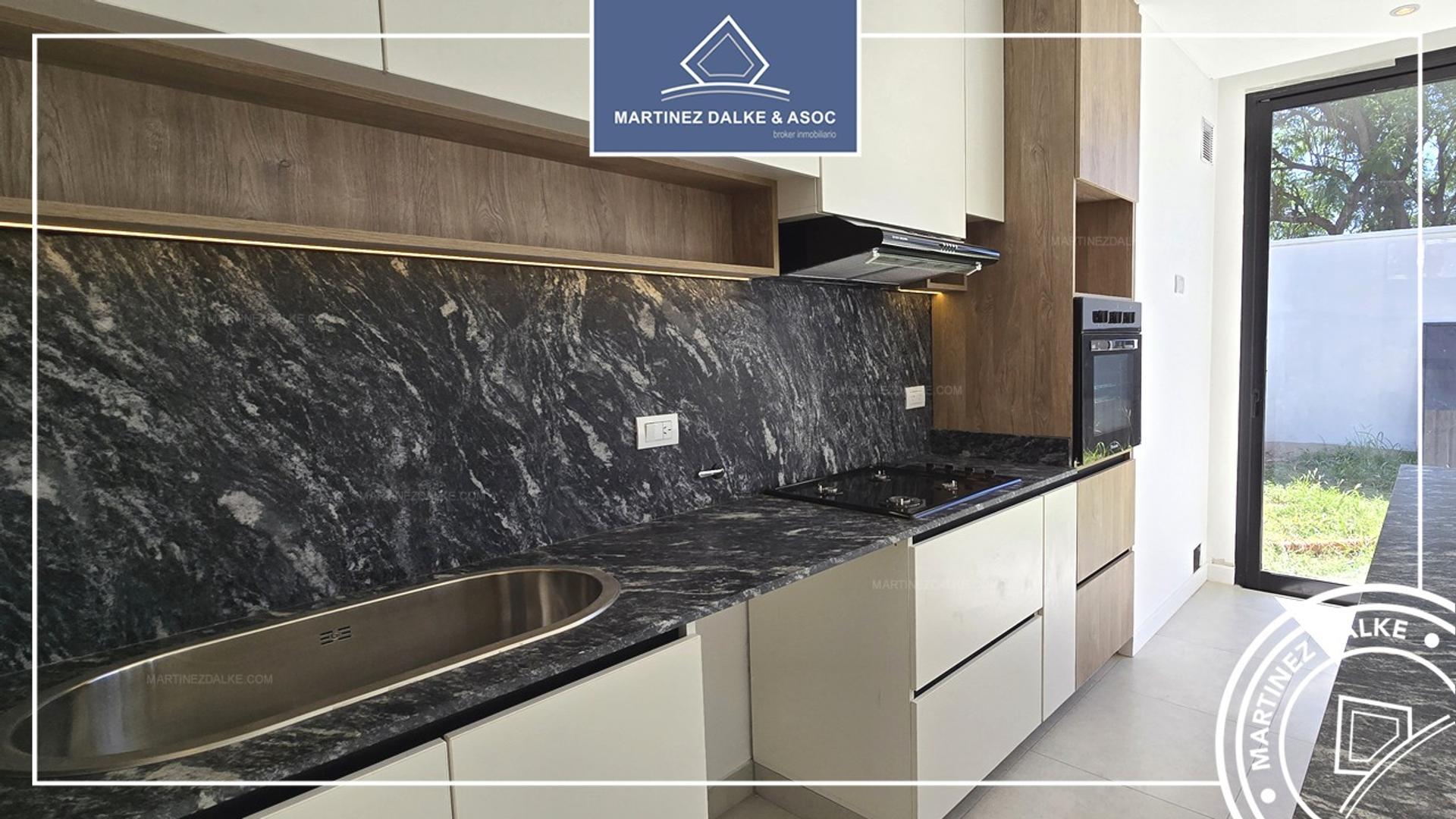 Casa 4 ambientes con 3 baños