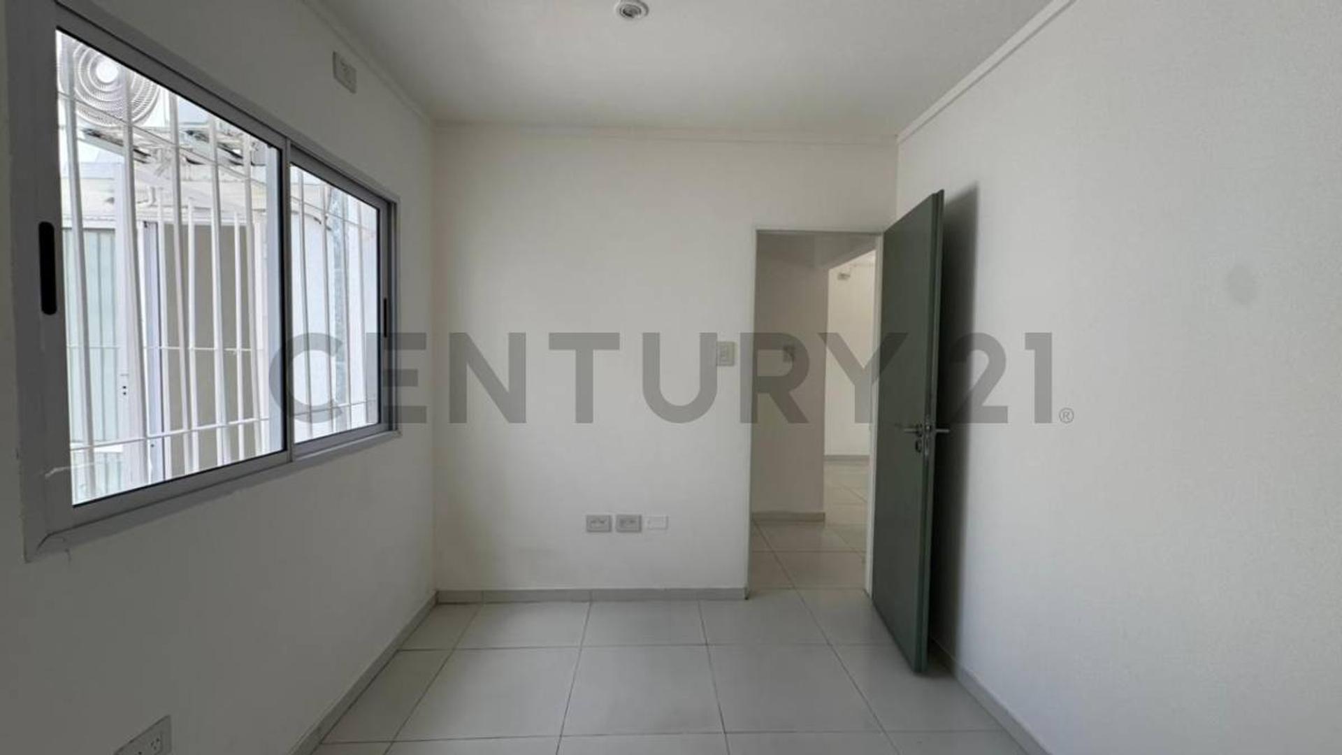 Casa en Alquiler en La Plata, $ 800.000