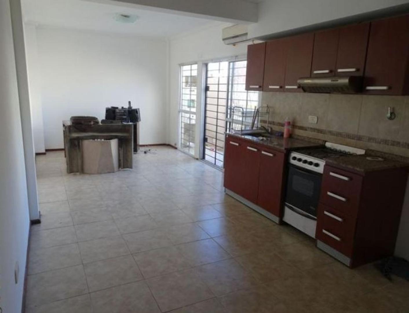 Depto Tipo Casa 2 ambientes con 1 baño