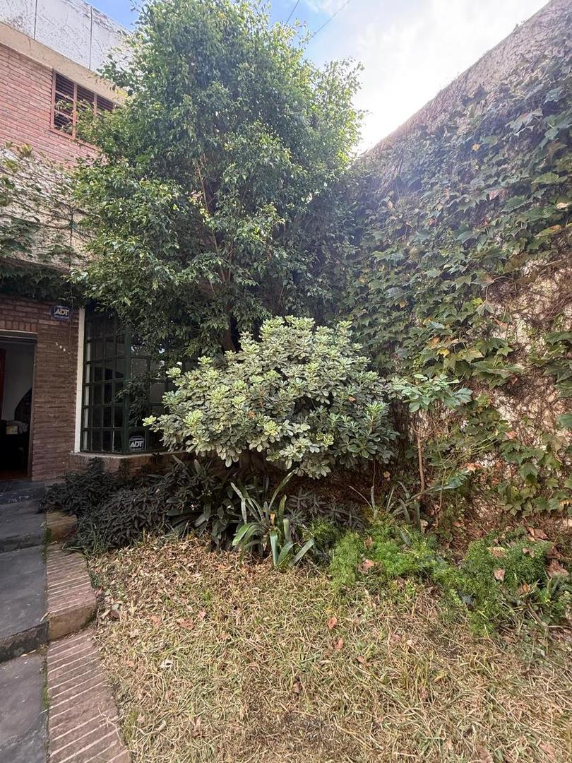 Casa en Villa Urquiza Lote Propio Zona Residencial