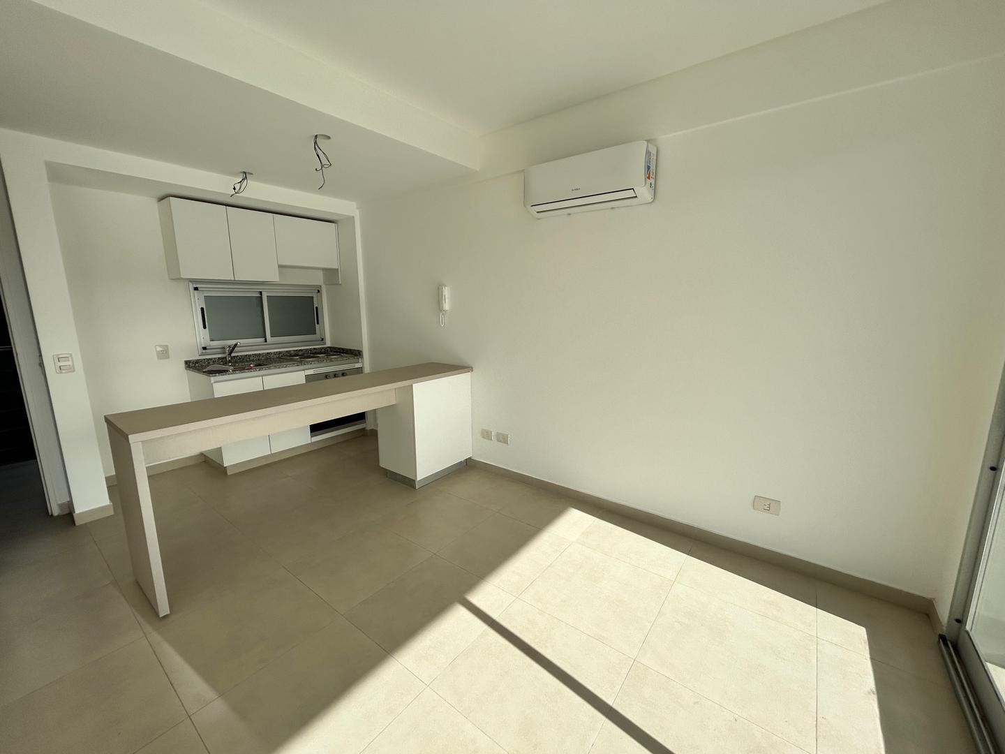 Departamento en Alquiler con 1 cochera