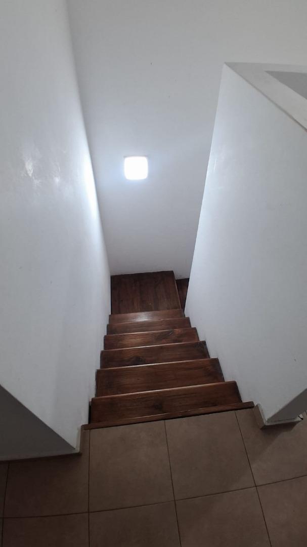 Depto Tipo Casa 3 ambientes con 2 baños