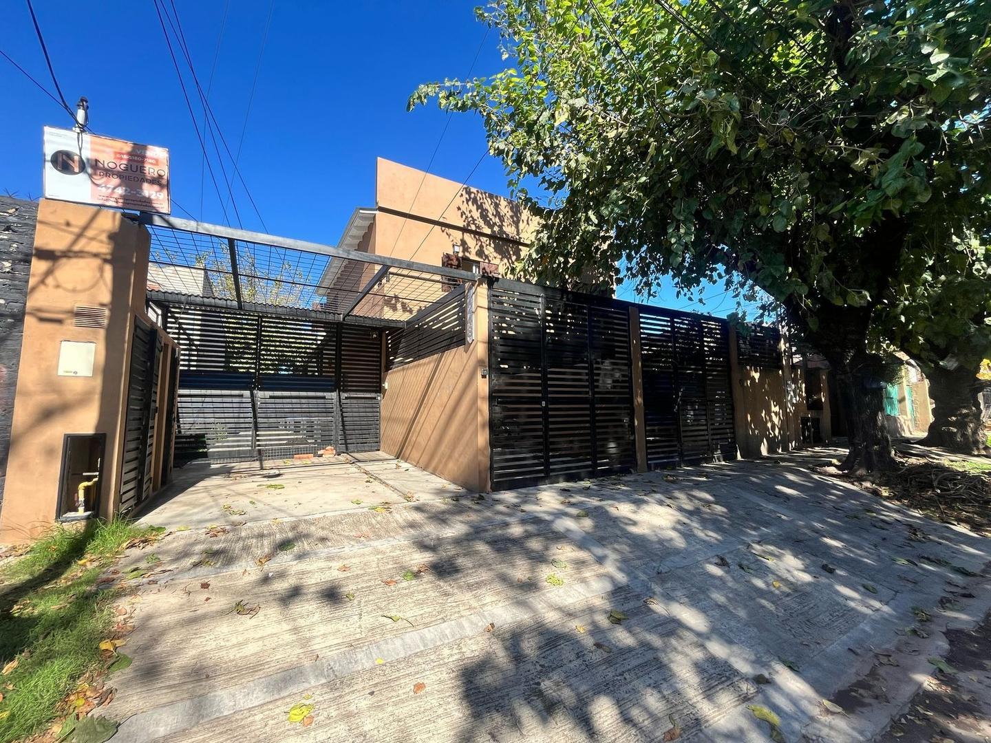 CASA PH - 4 AMBIENTES - MORENO CENTRO