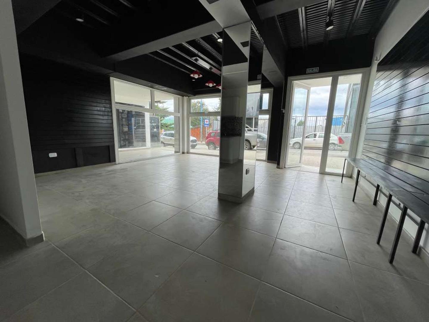 Importante Local Comercial Zona Centro