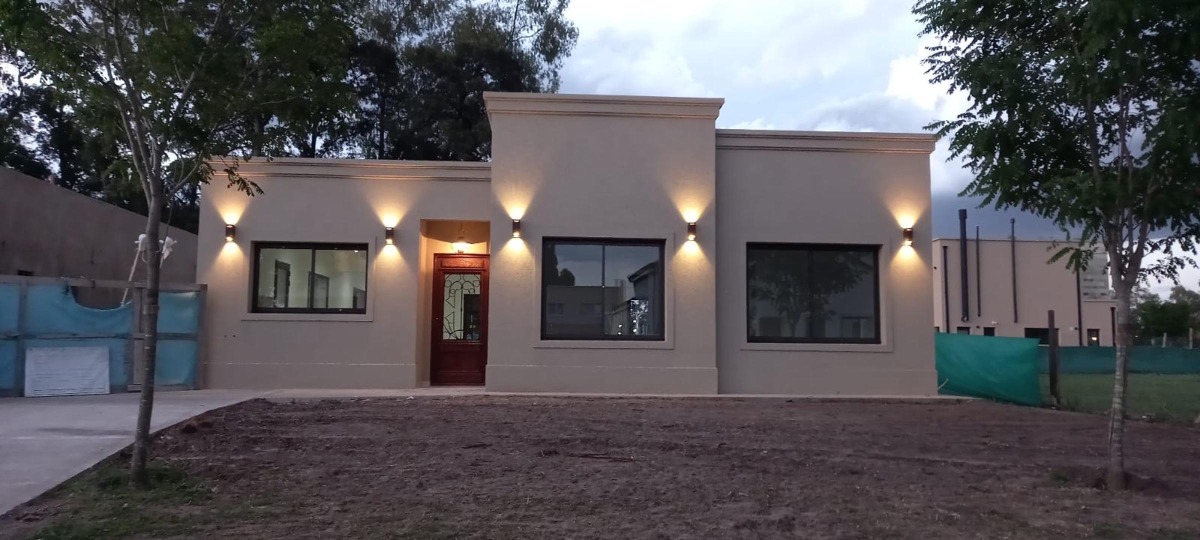 Casa en alquiler, en Santo Tomas Pilar