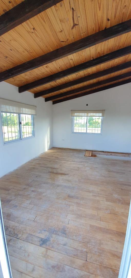 LAS ACEQUIAS CASA 3 DORMITORIOS AMPLIO JARDIN