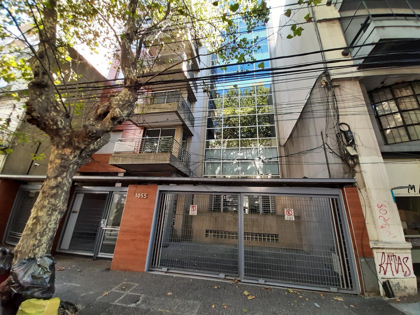 Buen Viaje 1000, Piso 1