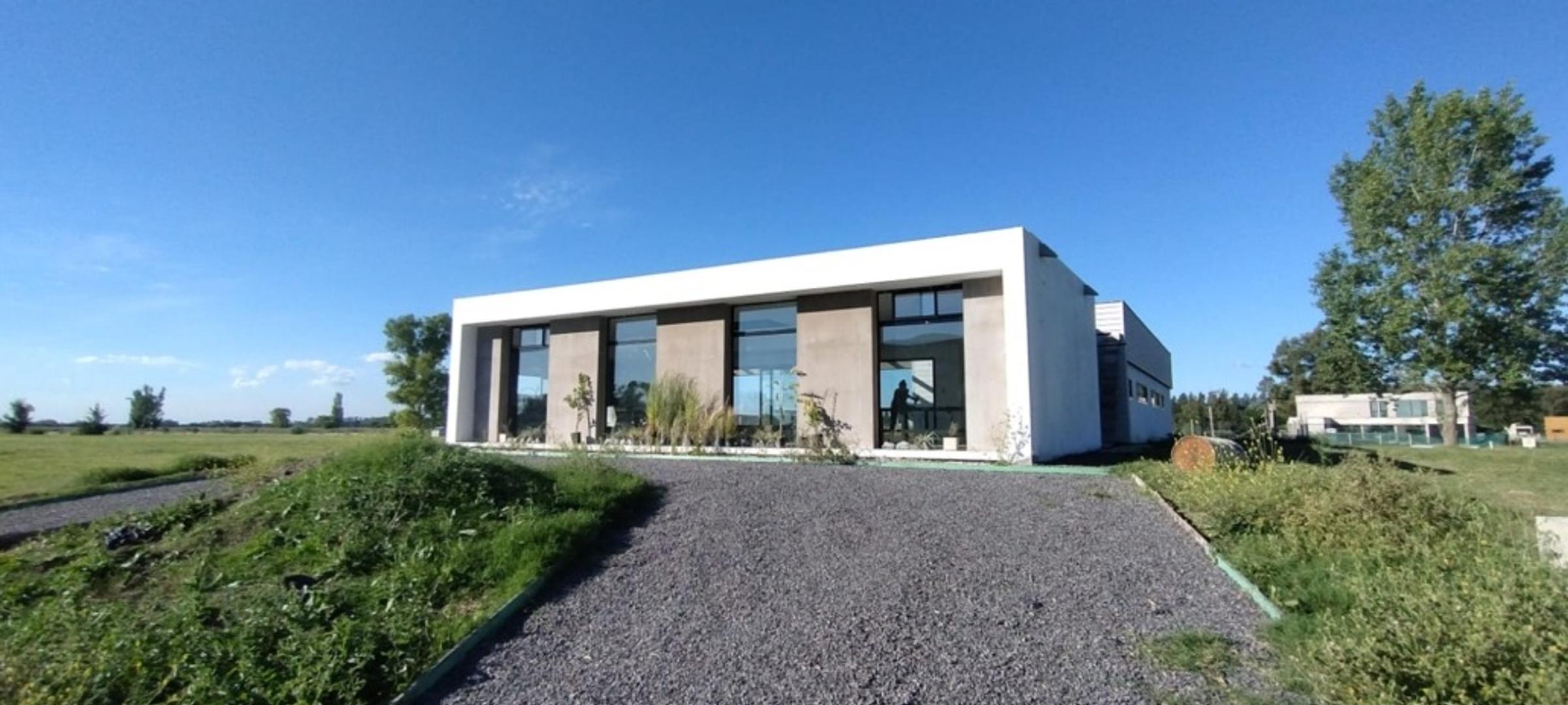 VENTA CASA 4 AMBIENTES LA VICTORIA POLO CLUB