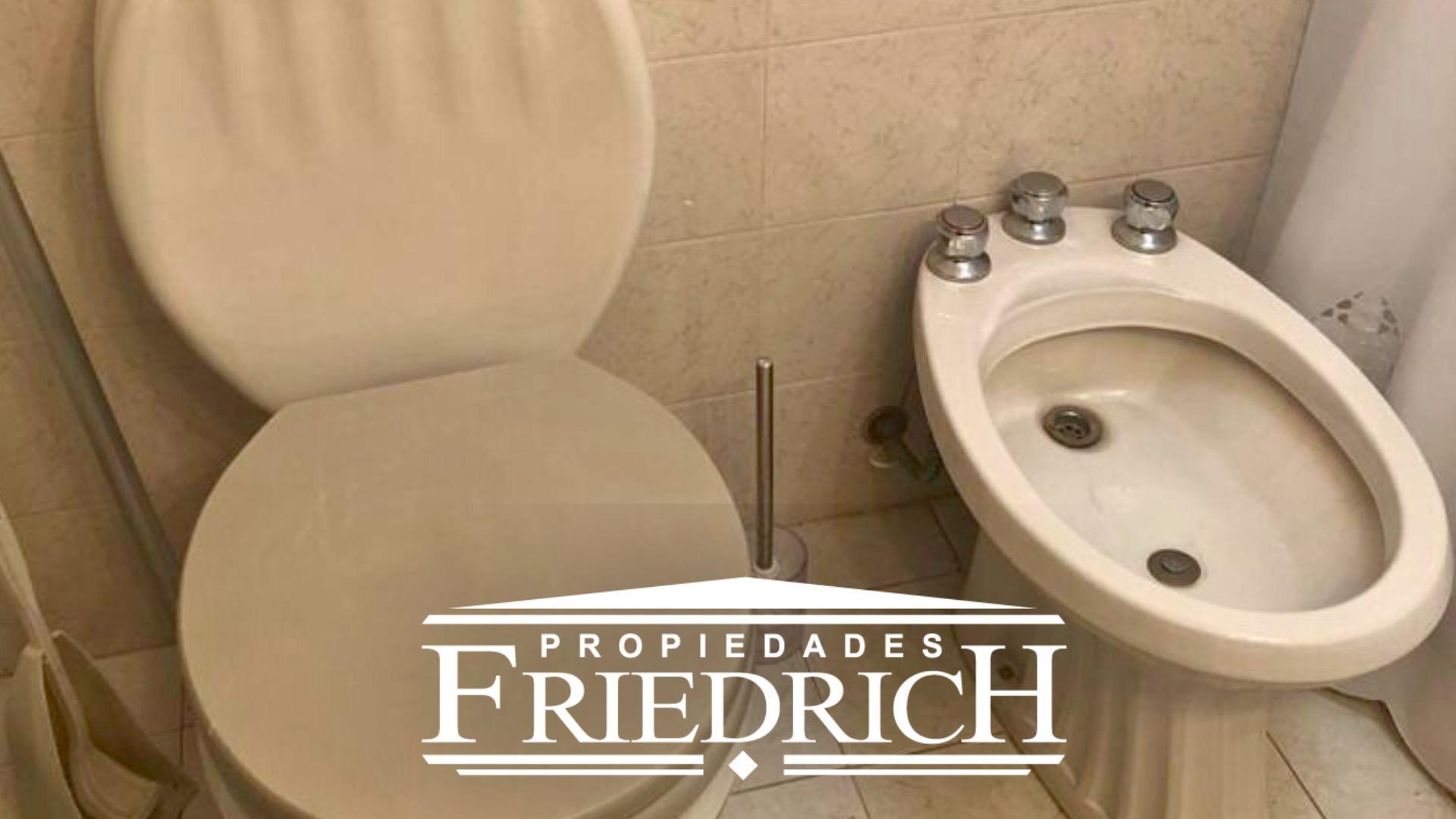 Casa 3 ambientes con 2 baños