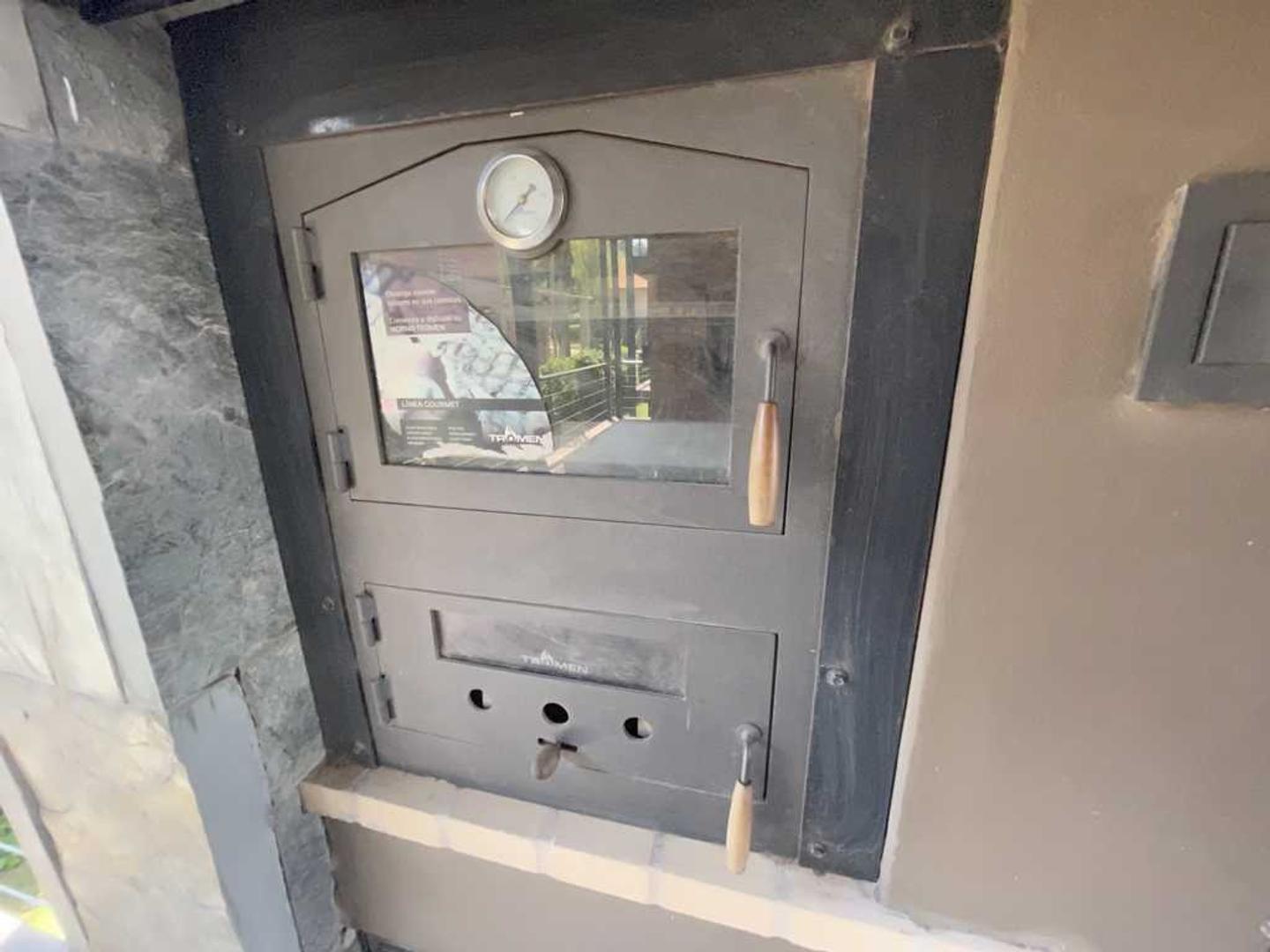 Casa 6 ambientes con 5 baños