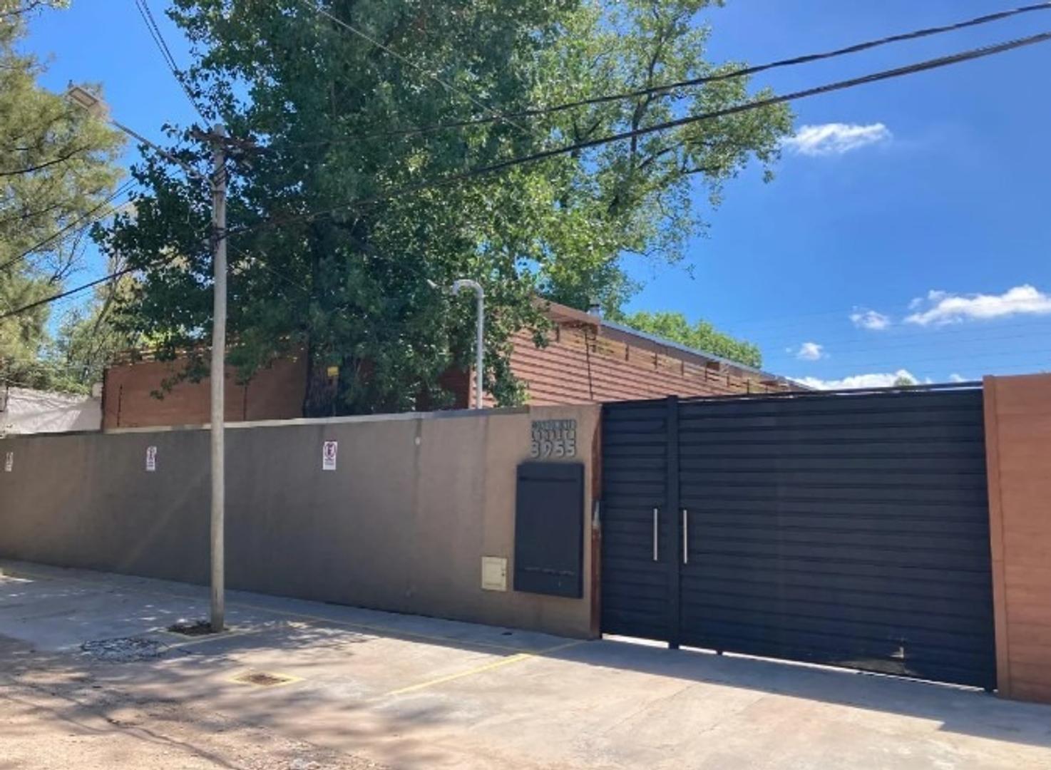 Departamento en Venta en Villa Gobernador Udaondo, USD 215.000