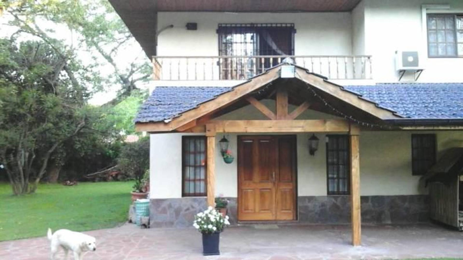 EN VENTA. HERMOSA CASA QUINTA, Lote 2000m2, Quincho, Pileta,