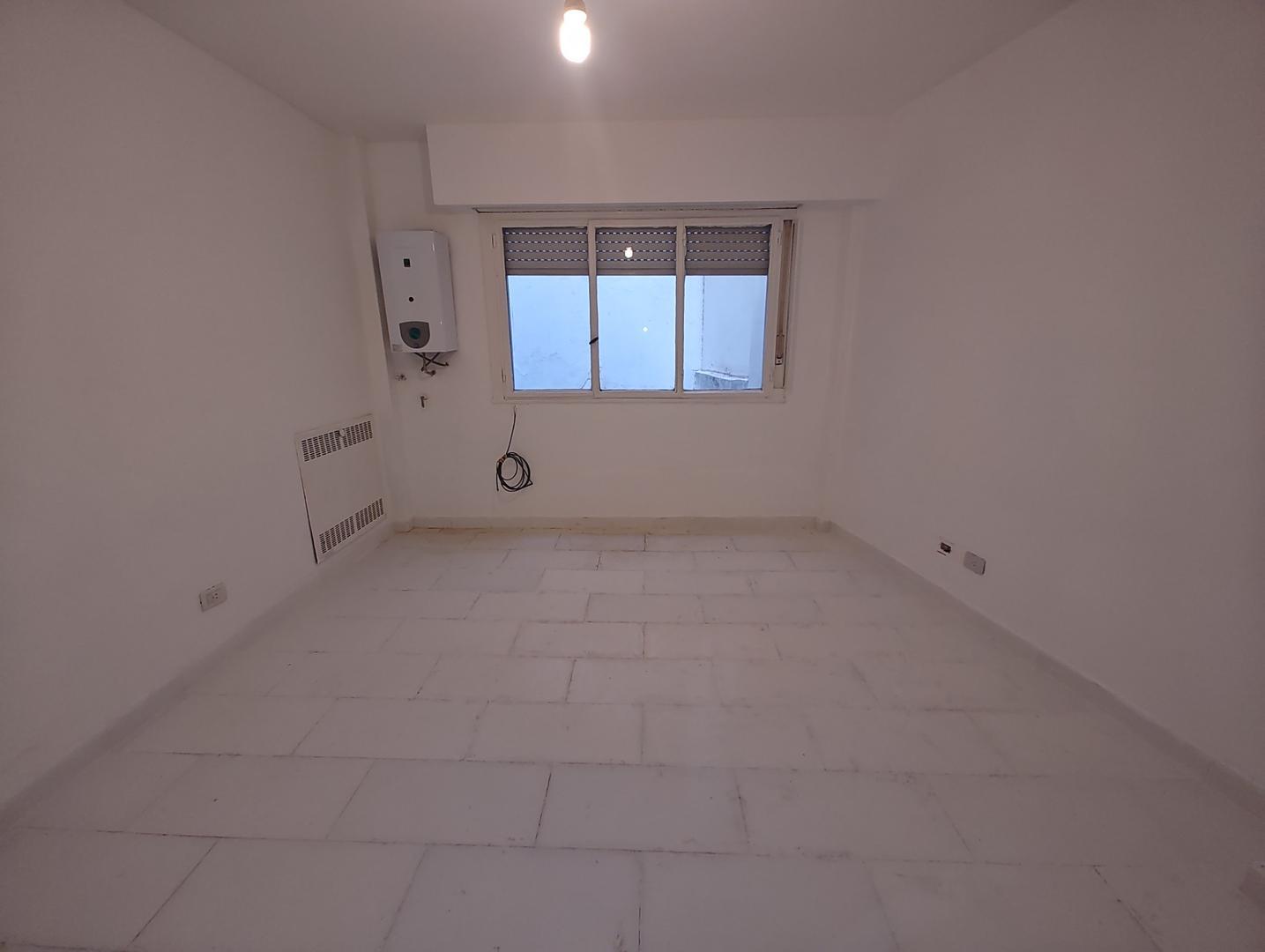 Monoambiente a una cuadra de de SAnta Fe y Scalabrini ortiz