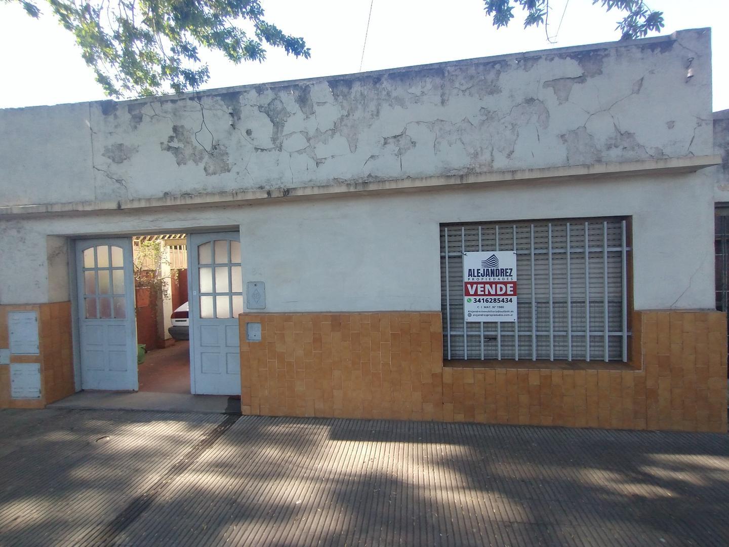 CASA EN VENTA AV URIBURU 351 2 DORMITORIOS