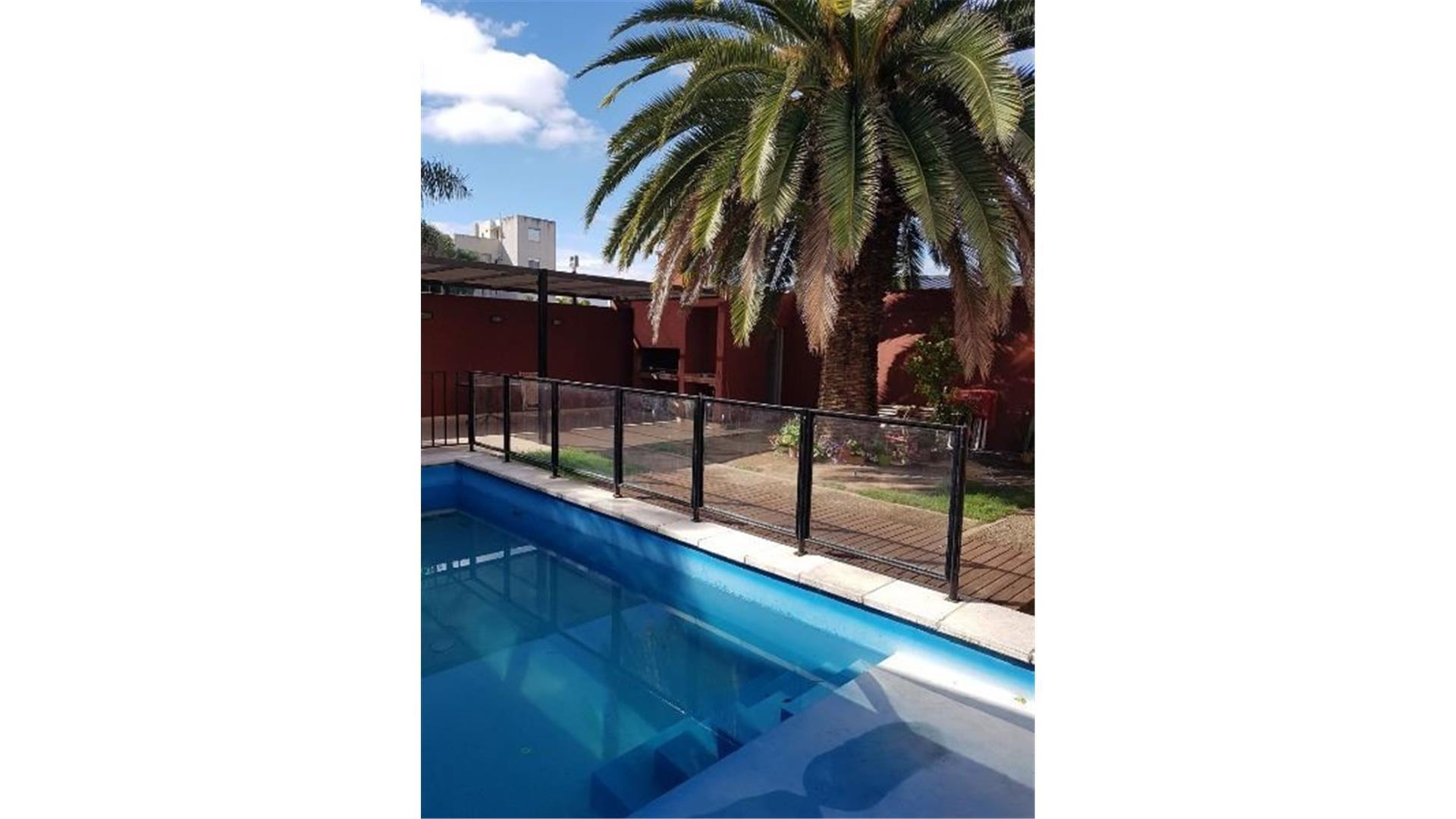 Caseros 2940 , Piso 1