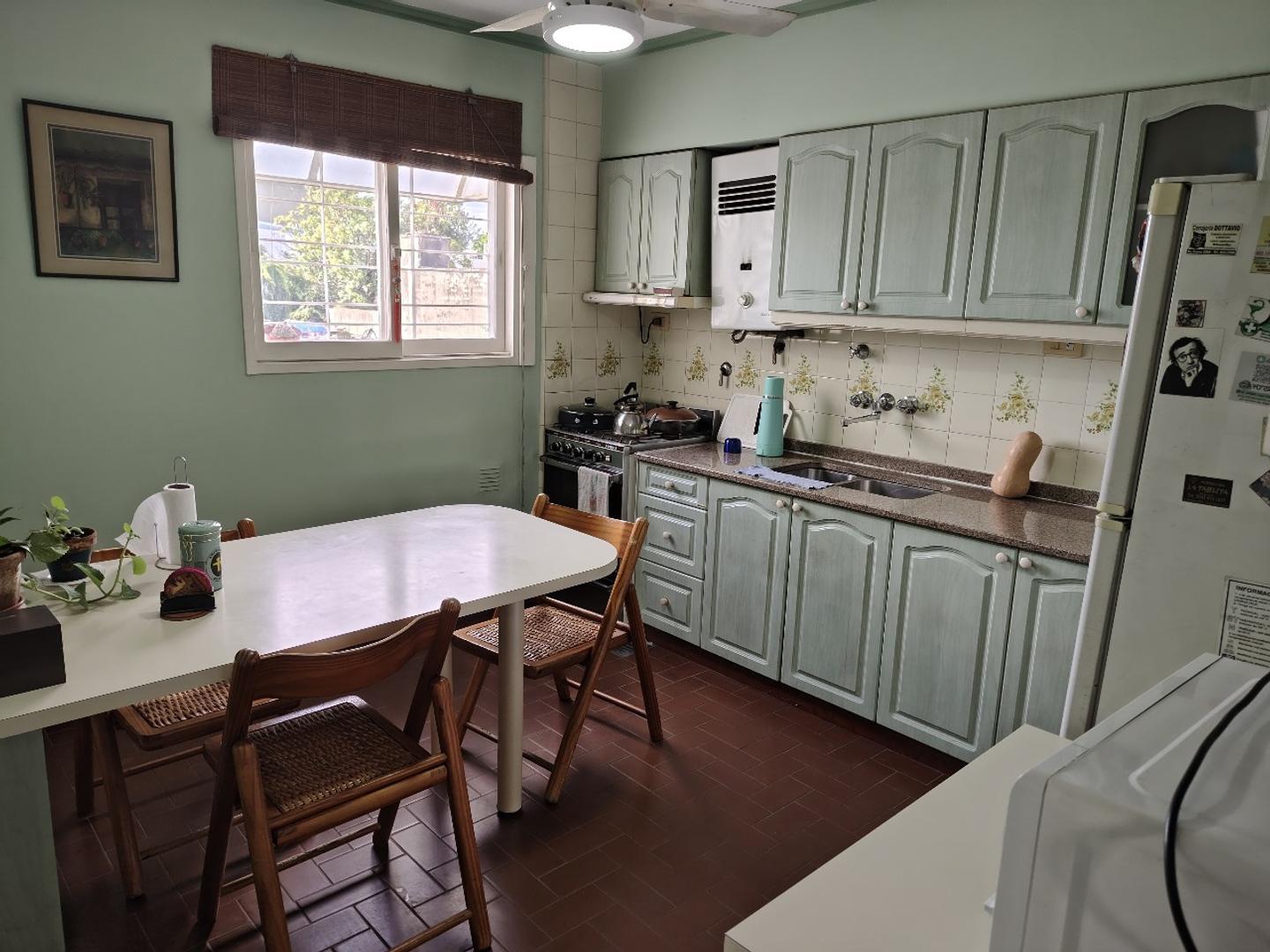 Ecuador 3758 , Piso 1