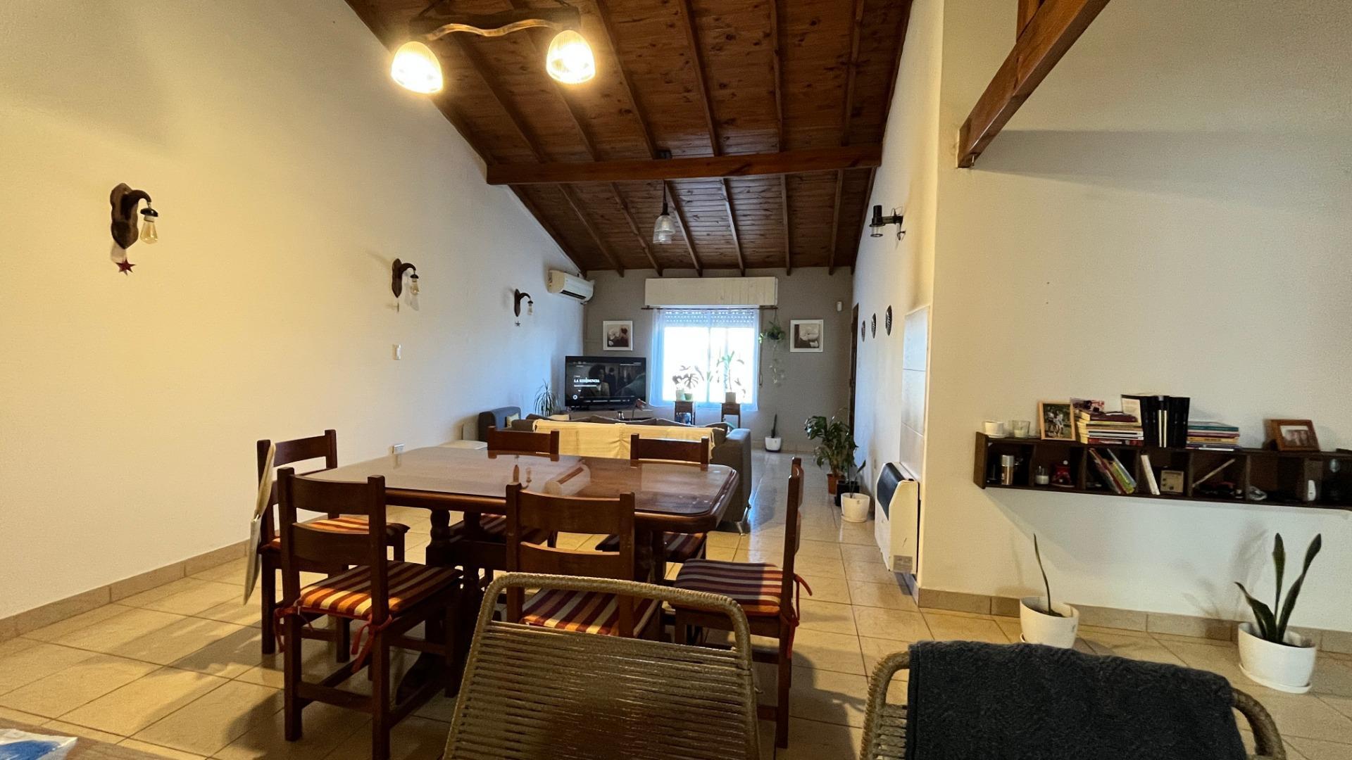 Casa 4 ambientes con 1 baño