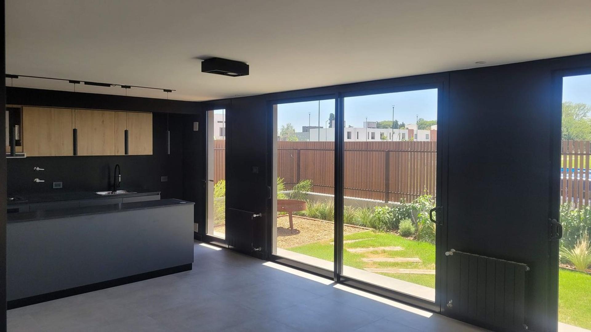 Depto Tipo Casa en Venta 1 año