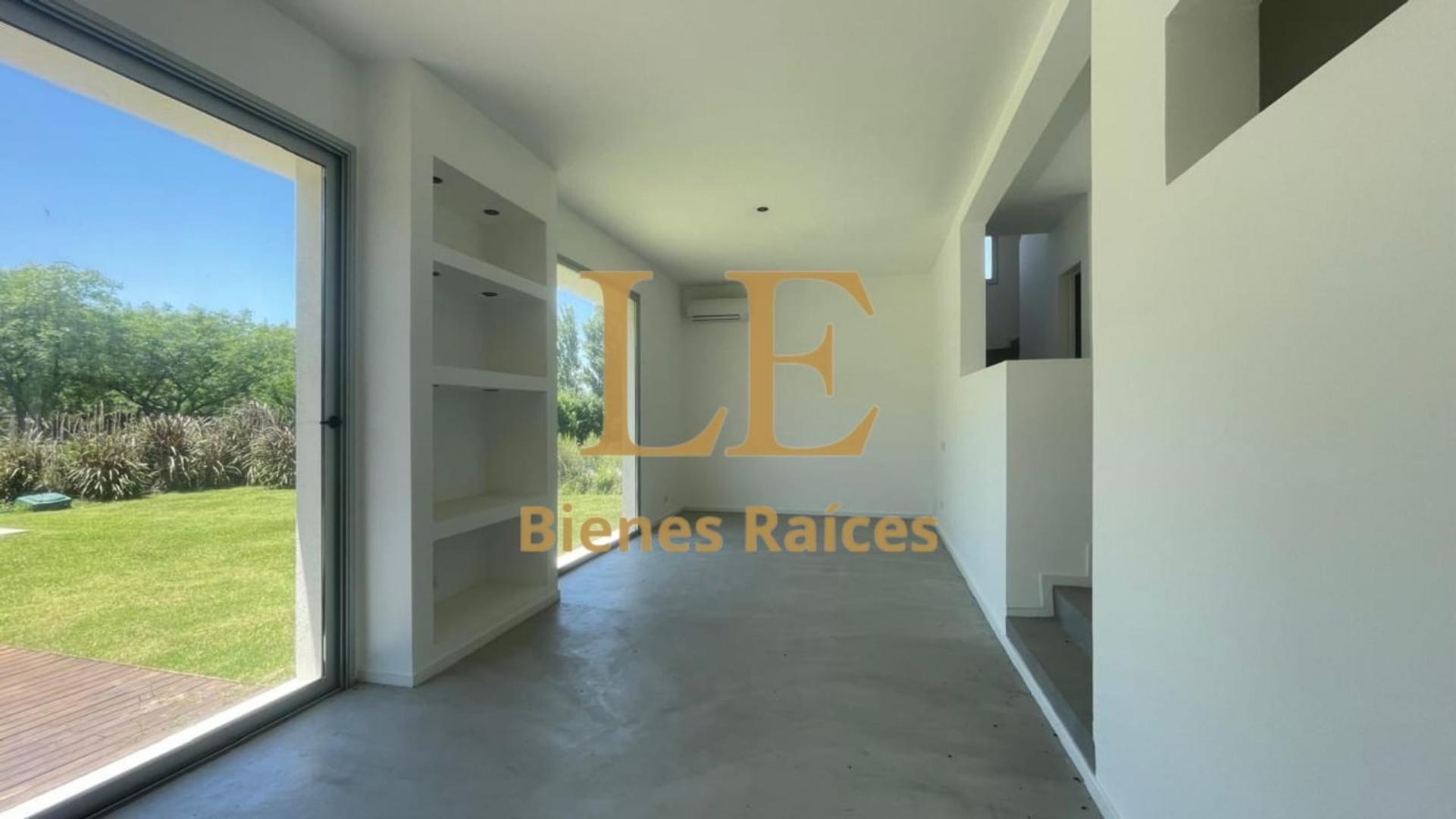 Casa en Venta al Este