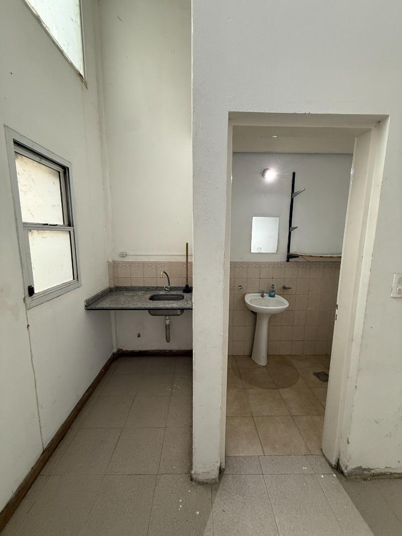 Av. Alberdi 224