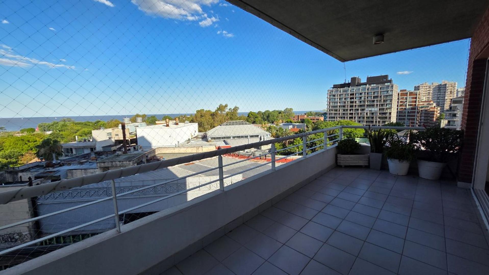 Departamento en Alquiler en Olivos Vias/Rio, USD 1.700